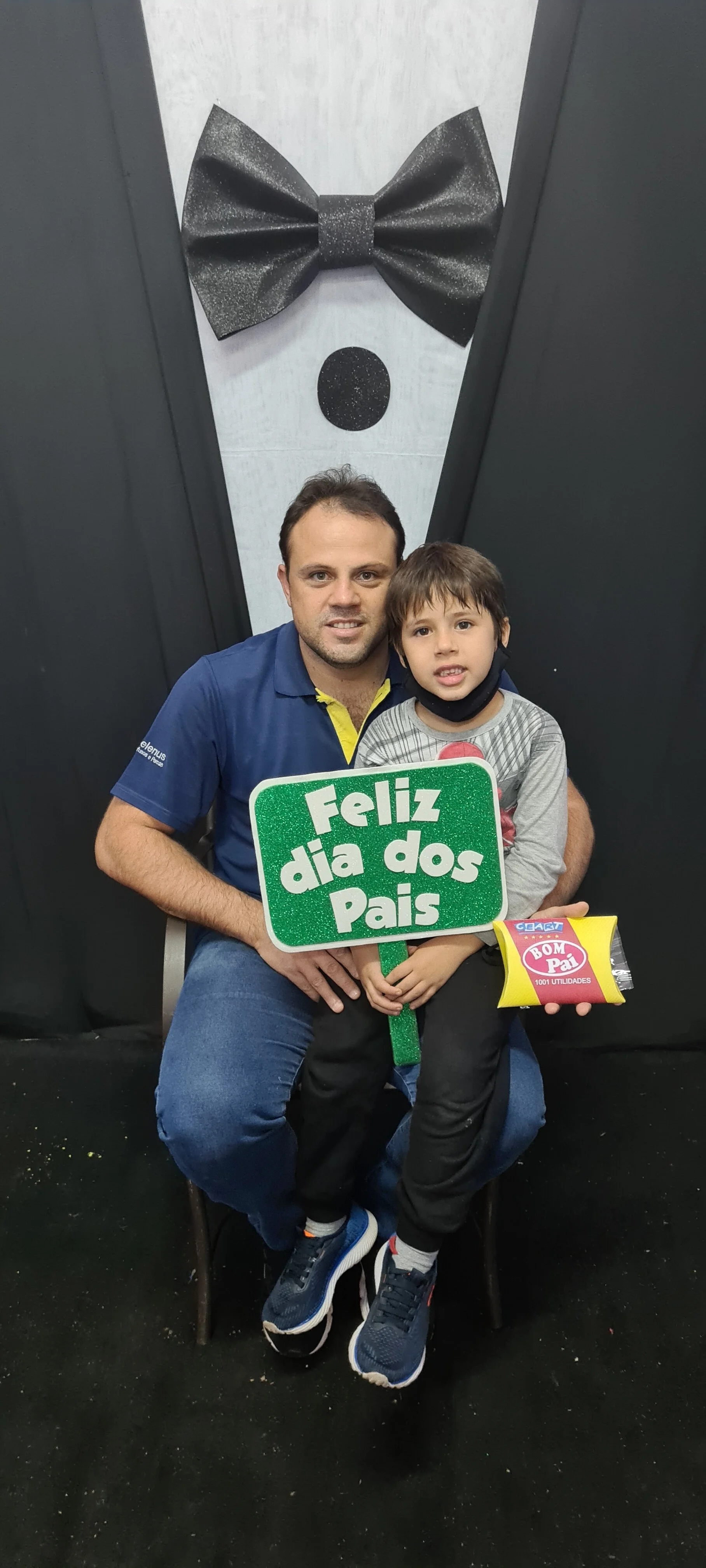 Dia dos Pais 2021- Fotos com os pais na escola.