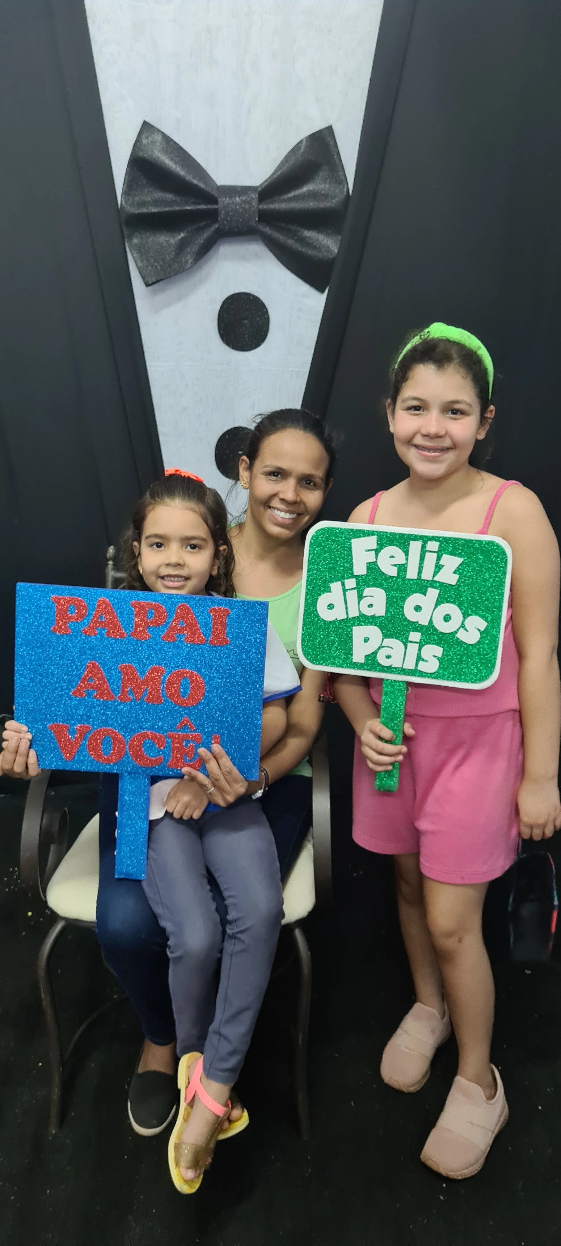 Dia dos Pais 2021- Fotos com os pais na escola.