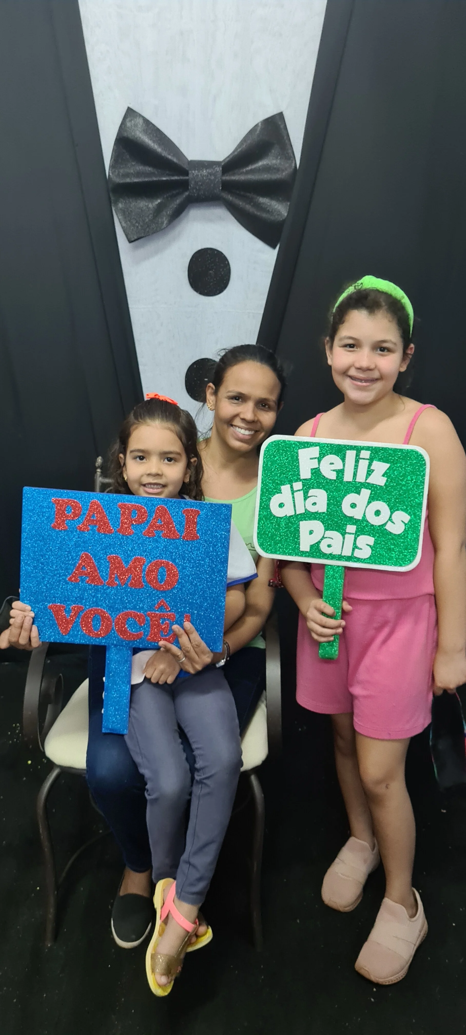 Dia dos Pais 2021- Fotos com os pais na escola.