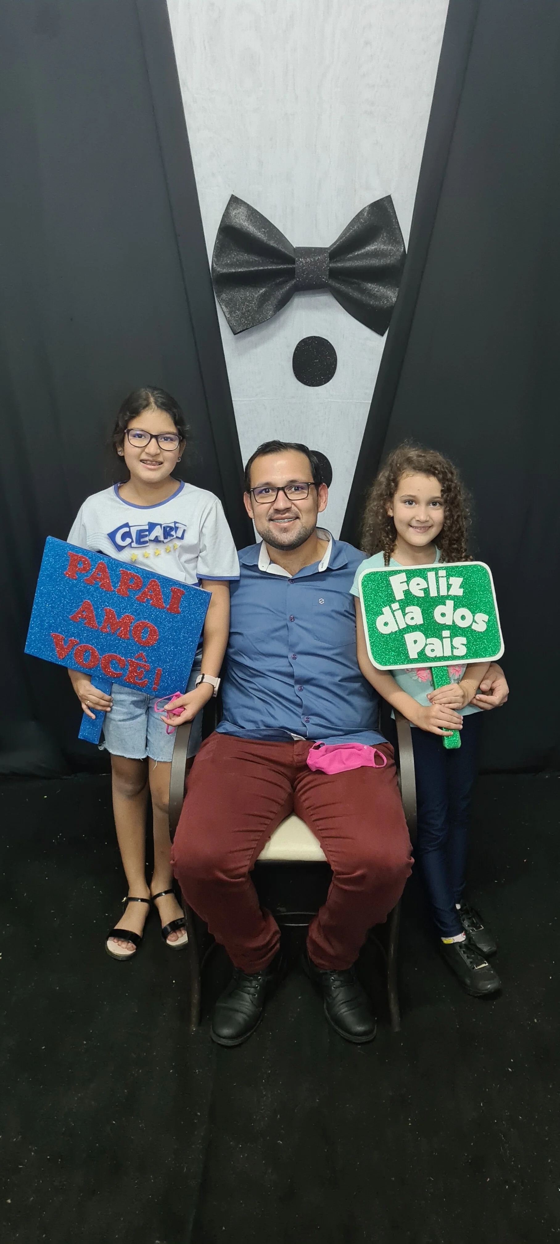 Dia dos Pais 2021- Fotos com os pais na escola.
