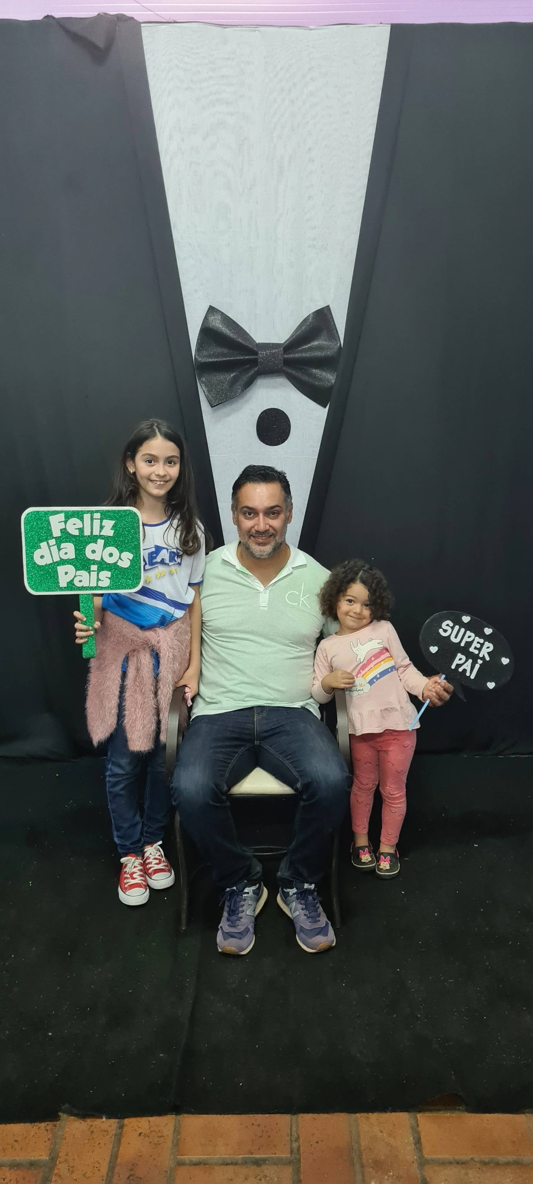 Dia dos Pais 2021- Fotos com os pais na escola.