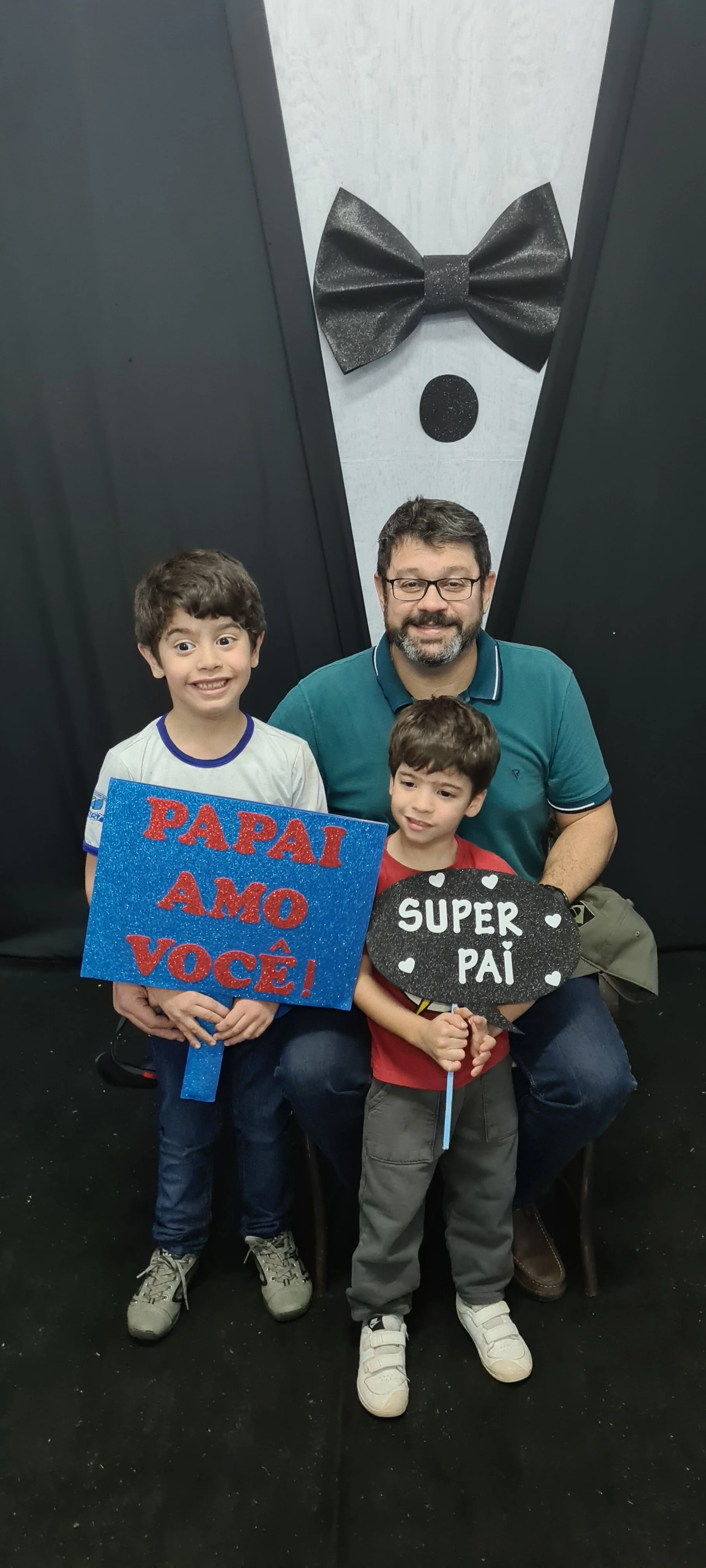 Dia dos Pais 2021- Fotos com os pais na escola.