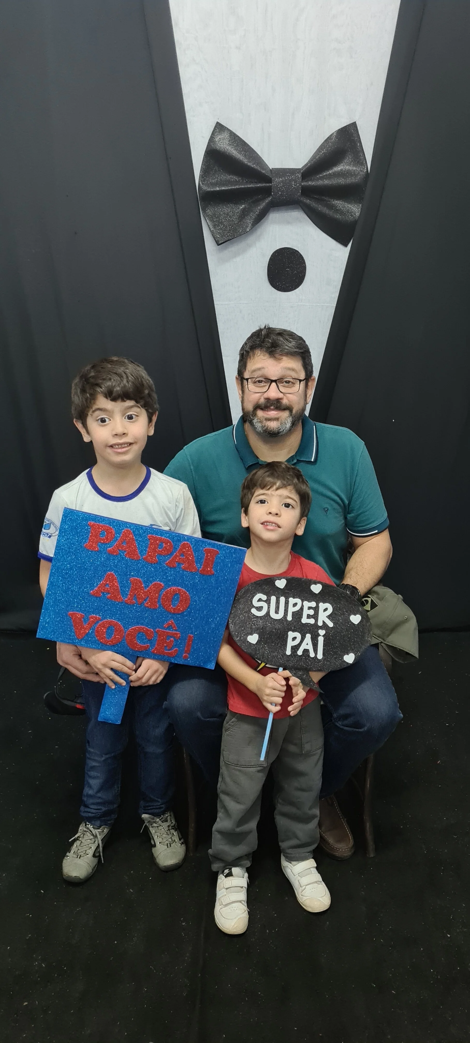 Dia dos Pais 2021- Fotos com os pais na escola.
