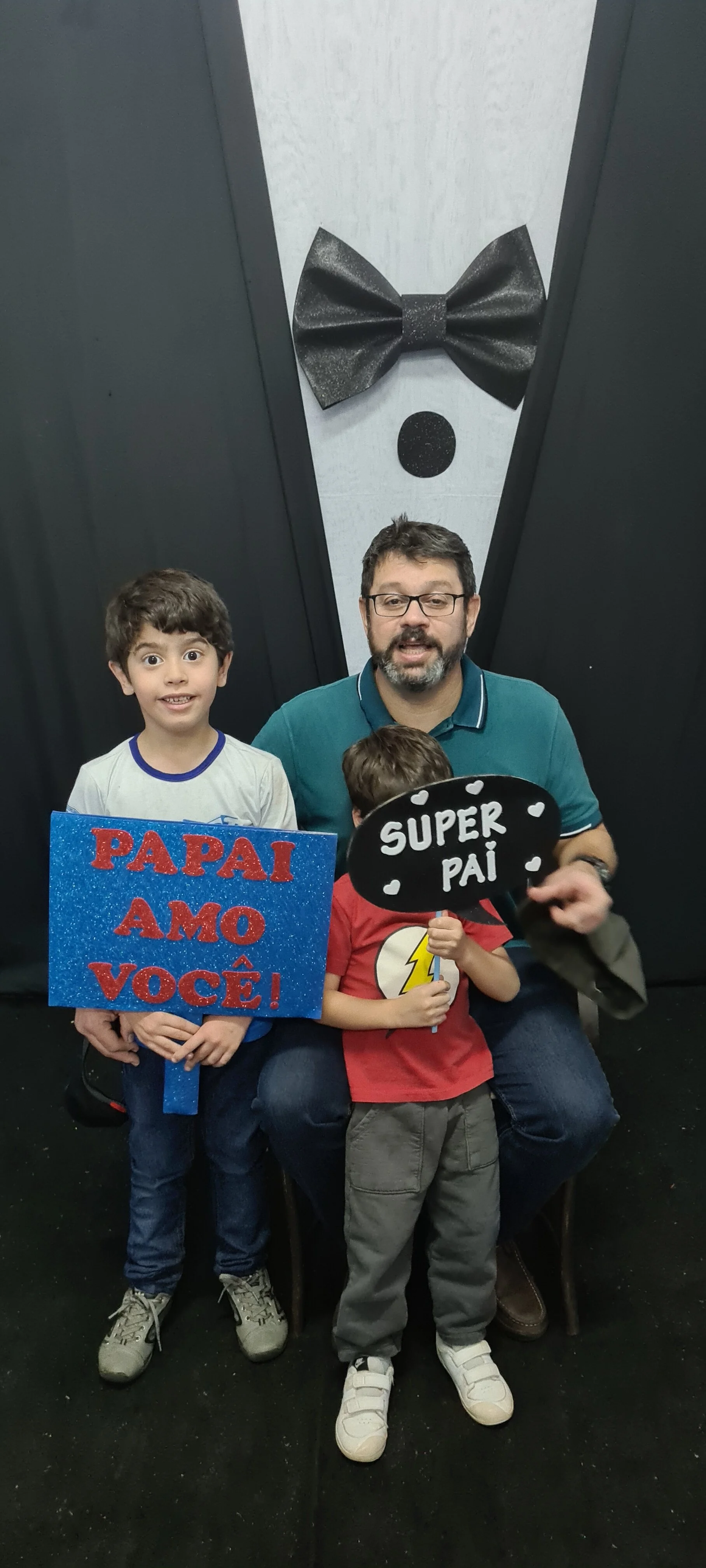 Dia dos Pais 2021- Fotos com os pais na escola.