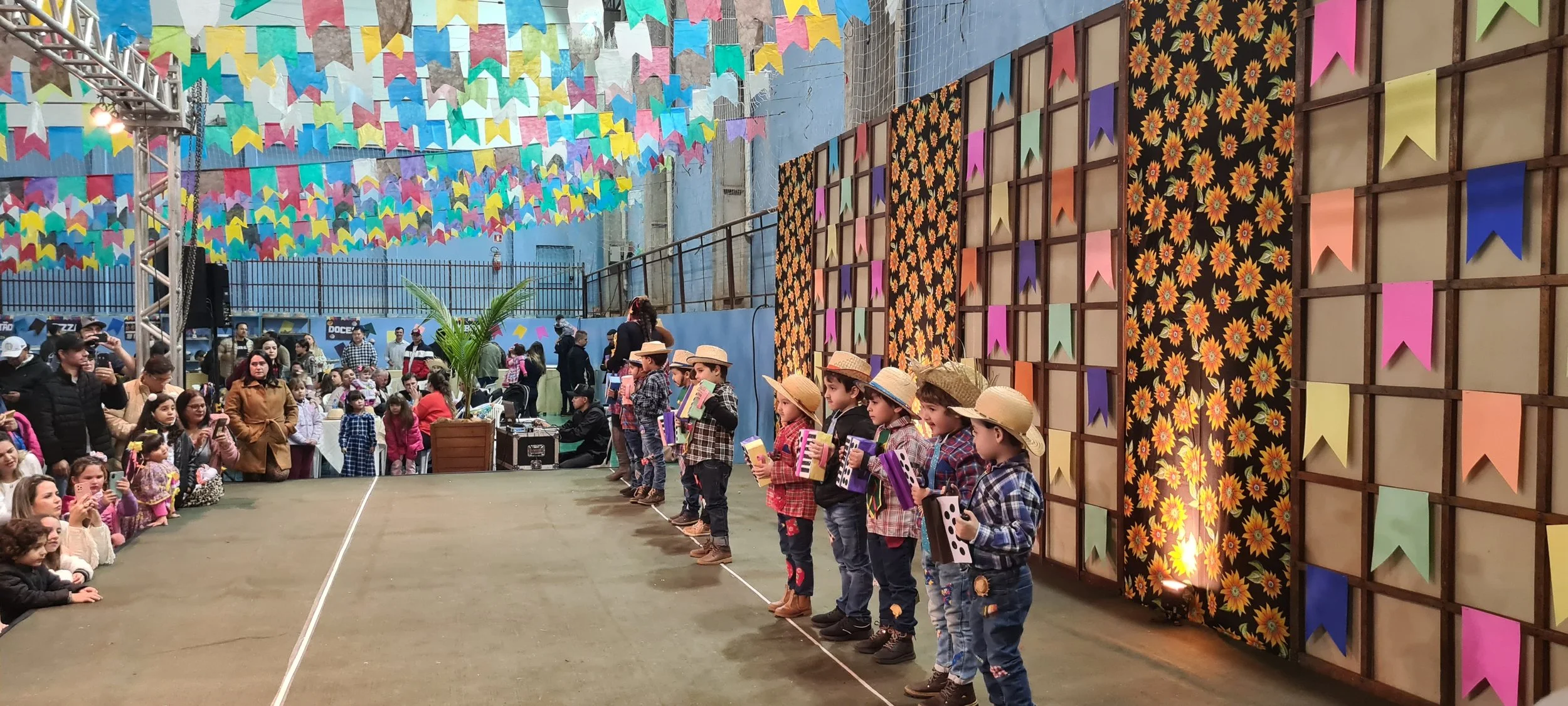 Festa Junina 2022- O maior evento de Dourados no mês de JUNHO. Confira as fotos