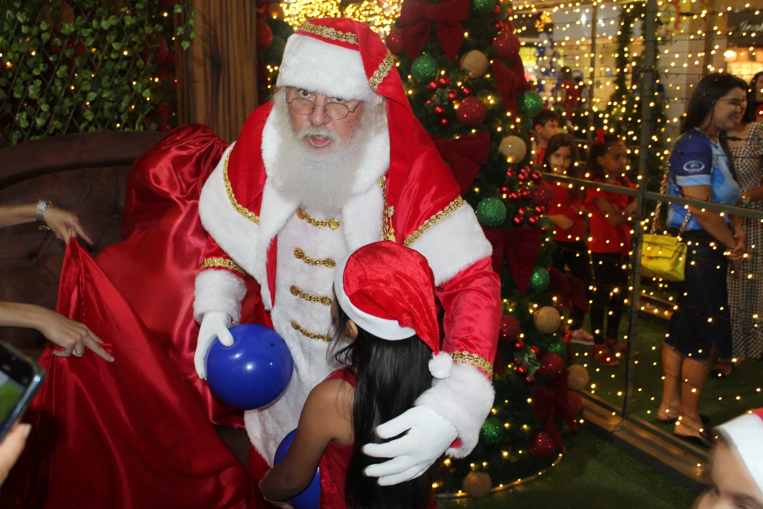 Cantata de Natal realizada no Shopping Avenida Center de Dourados 2022