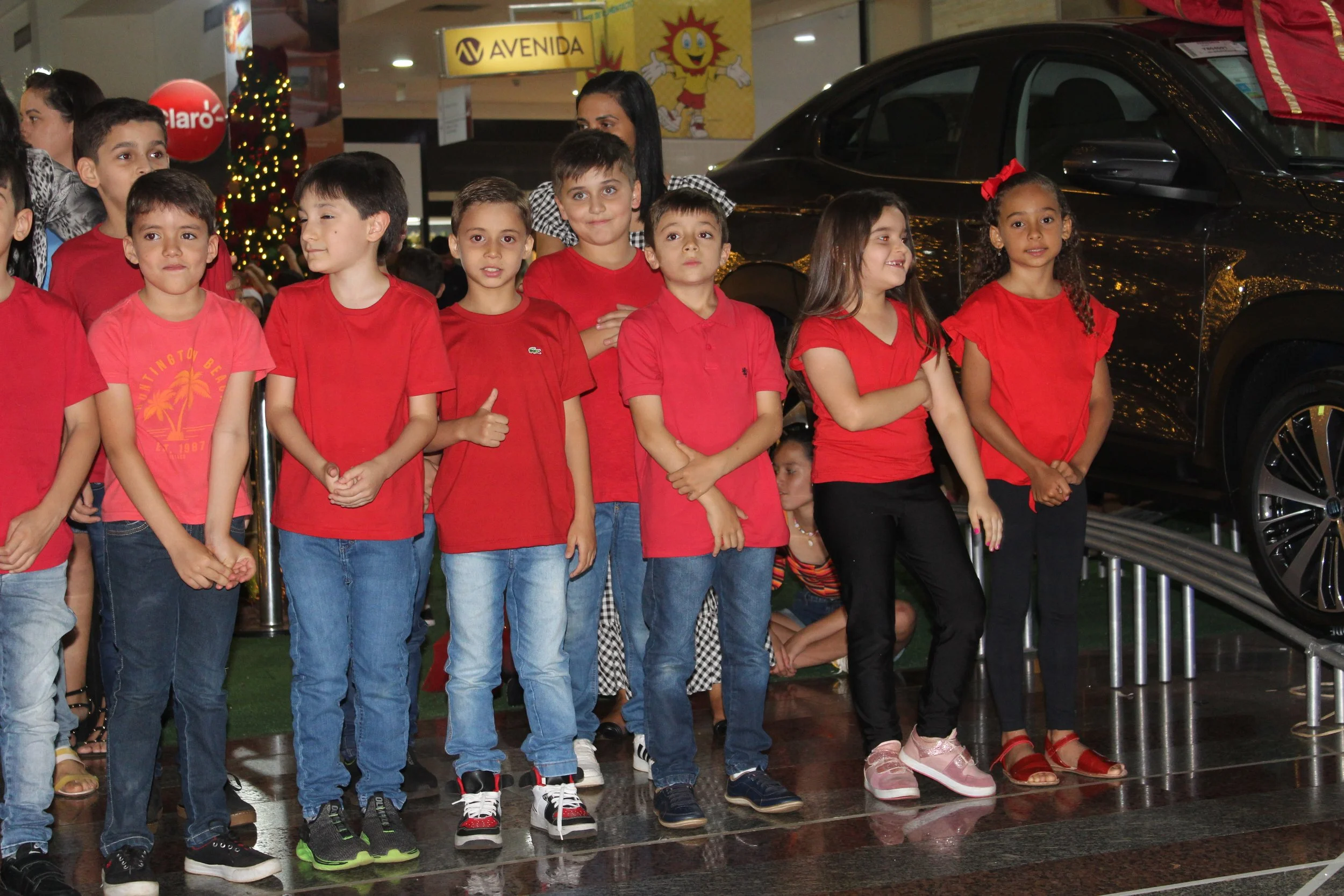 Cantata de Natal realizada no Shopping Avenida Center de Dourados 2022