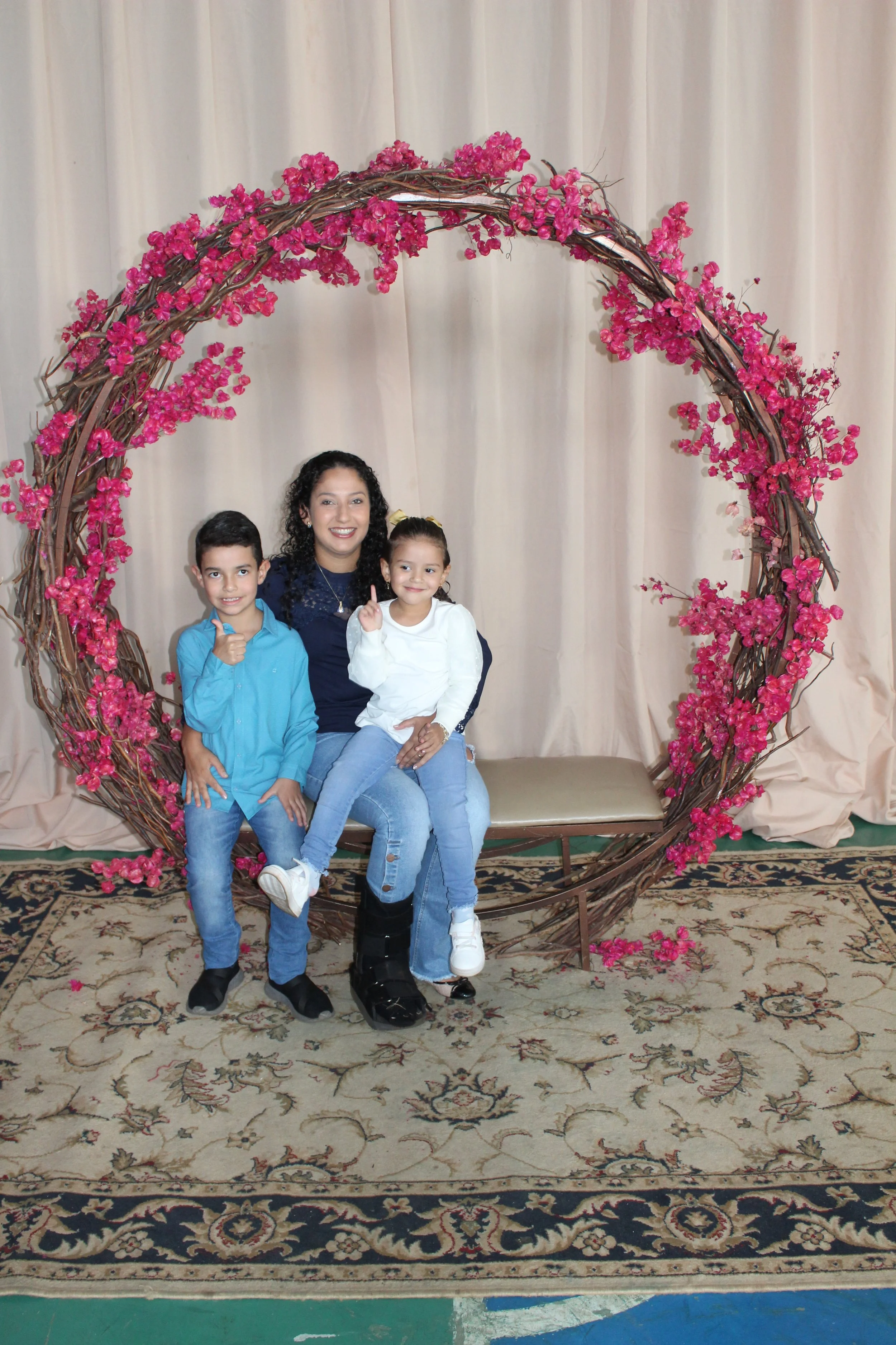 Dia das mães- O que é ser mãe? Fotos da Festa do dia das Mães 2023