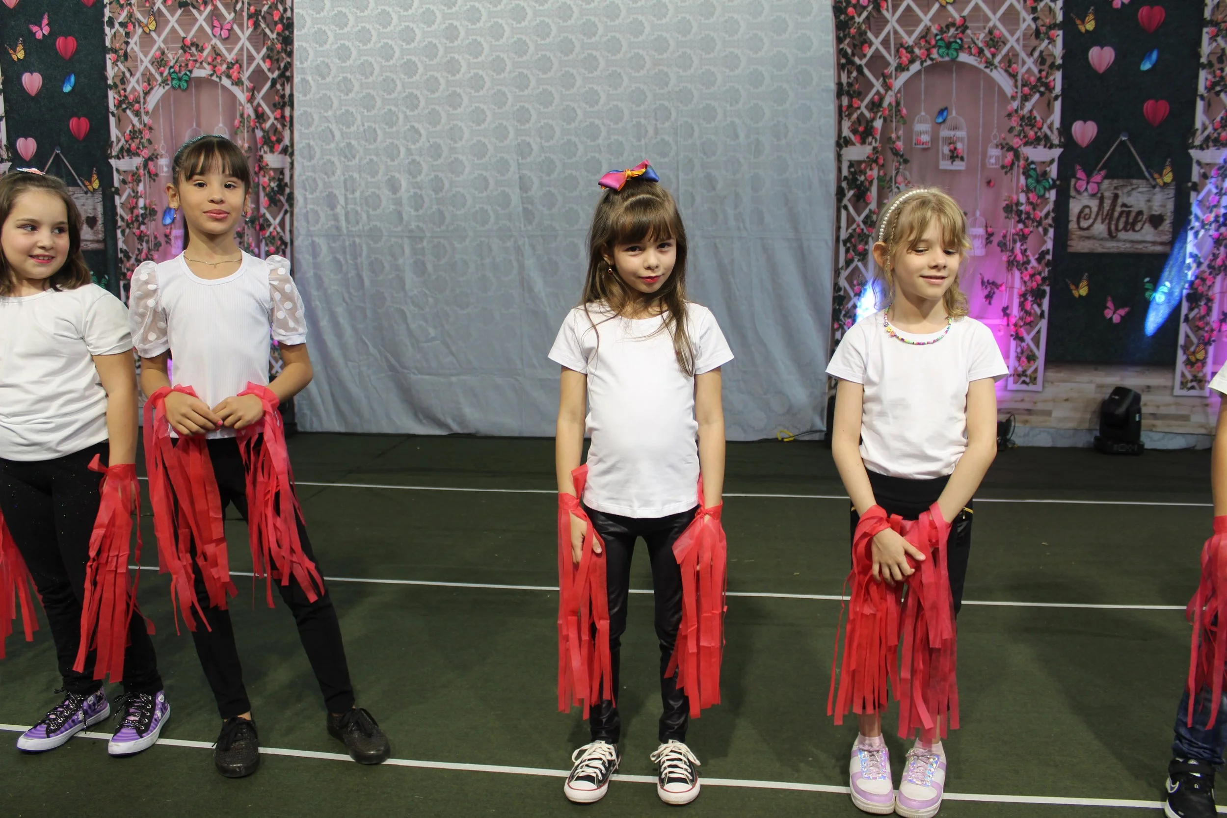 Dia das mães- O que é ser mãe? Fotos da Festa do dia das Mães 2023