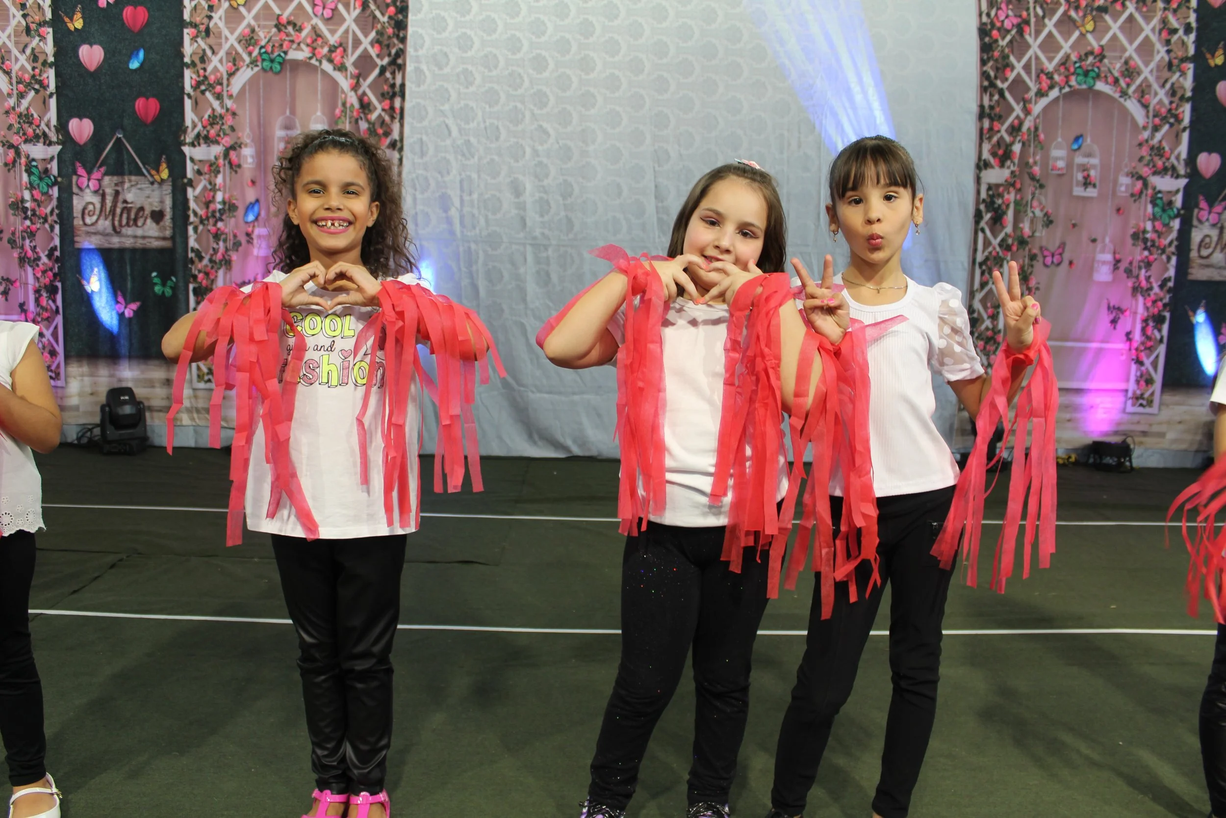 Dia das mães- O que é ser mãe? Fotos da Festa do dia das Mães 2023