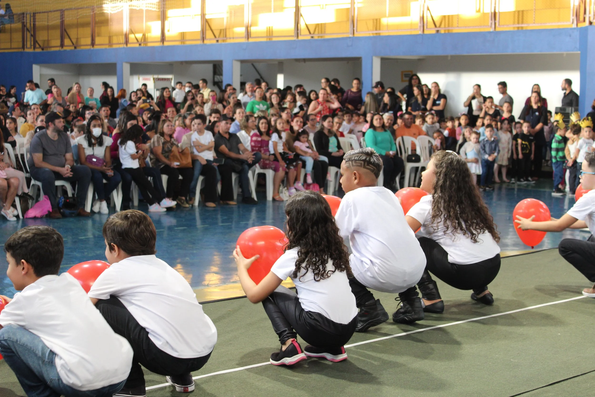 Dia das mães- O que é ser mãe? Fotos da Festa do dia das Mães 2023