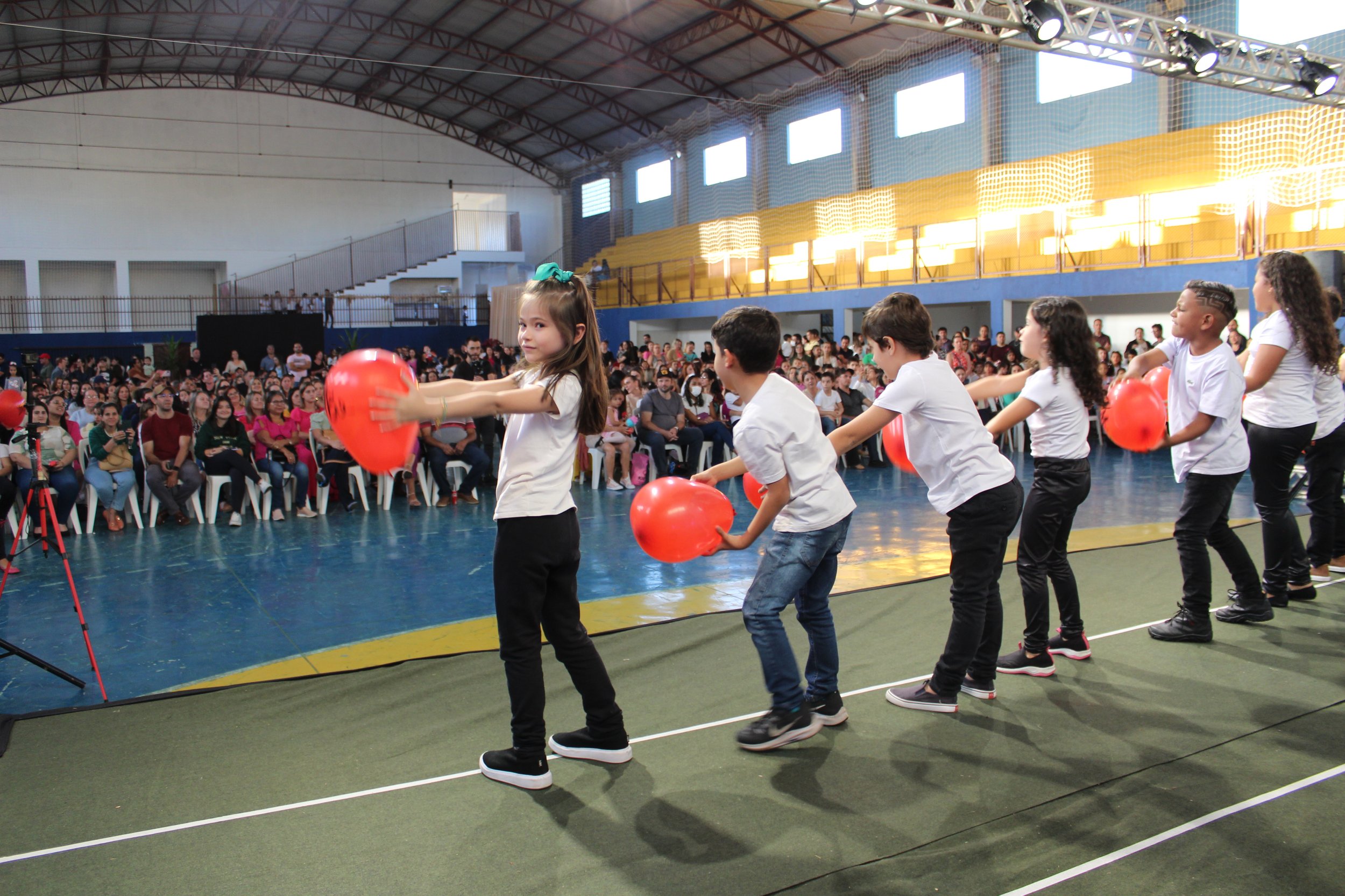 Dia das mães- O que é ser mãe? Fotos da Festa do dia das Mães 2023