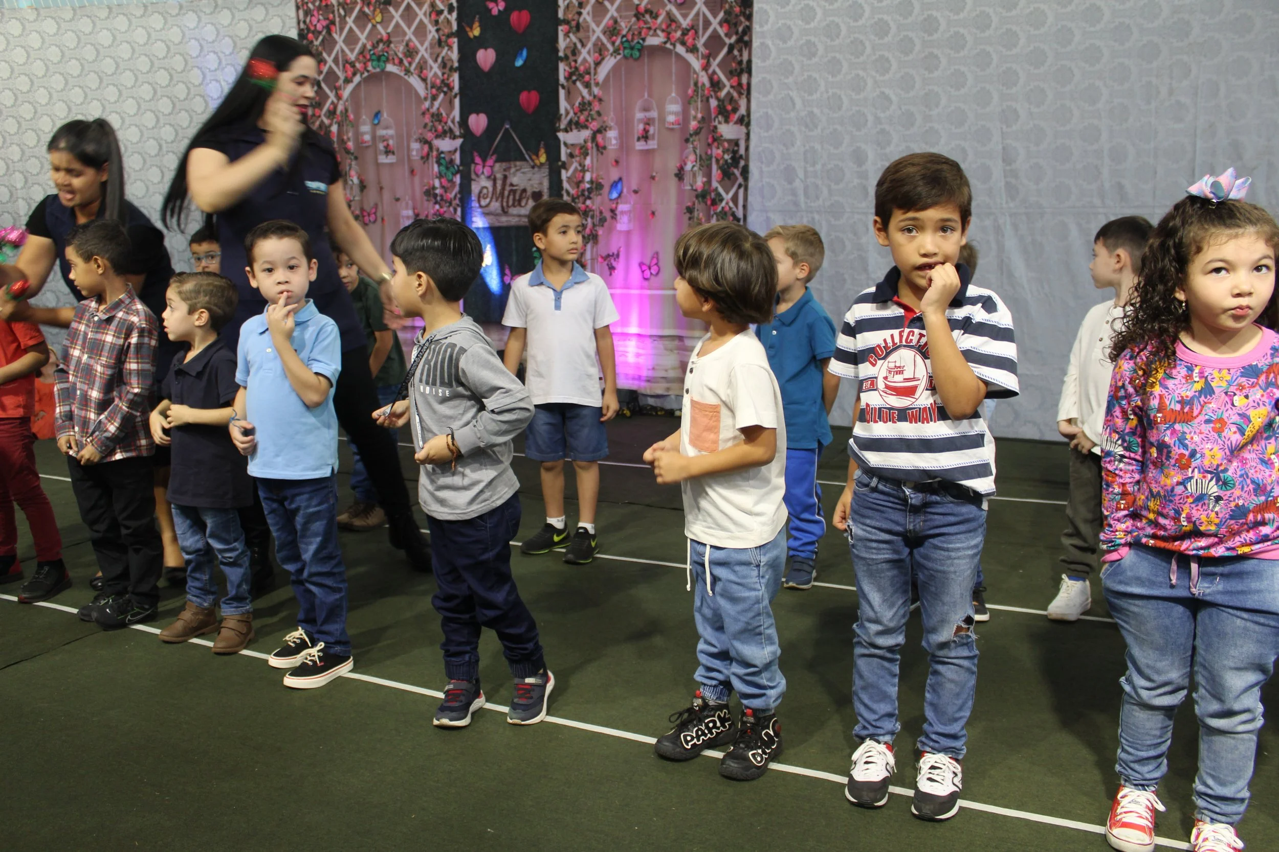 Dia das mães- O que é ser mãe? Fotos da Festa do dia das Mães 2023