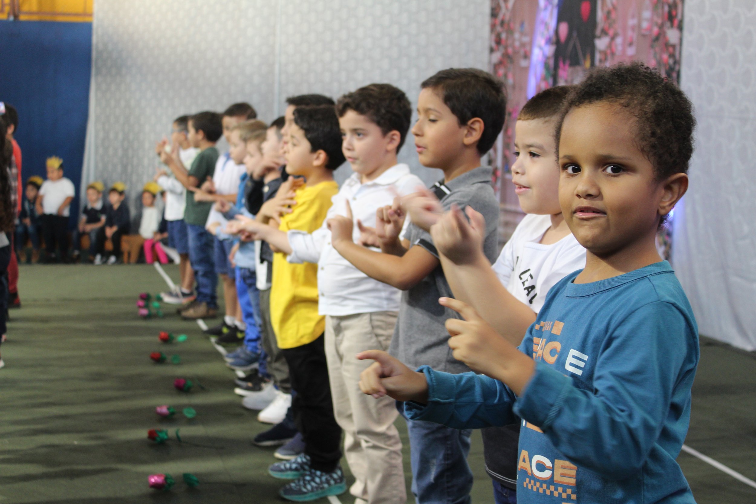 Dia das mães- O que é ser mãe? Fotos da Festa do dia das Mães 2023