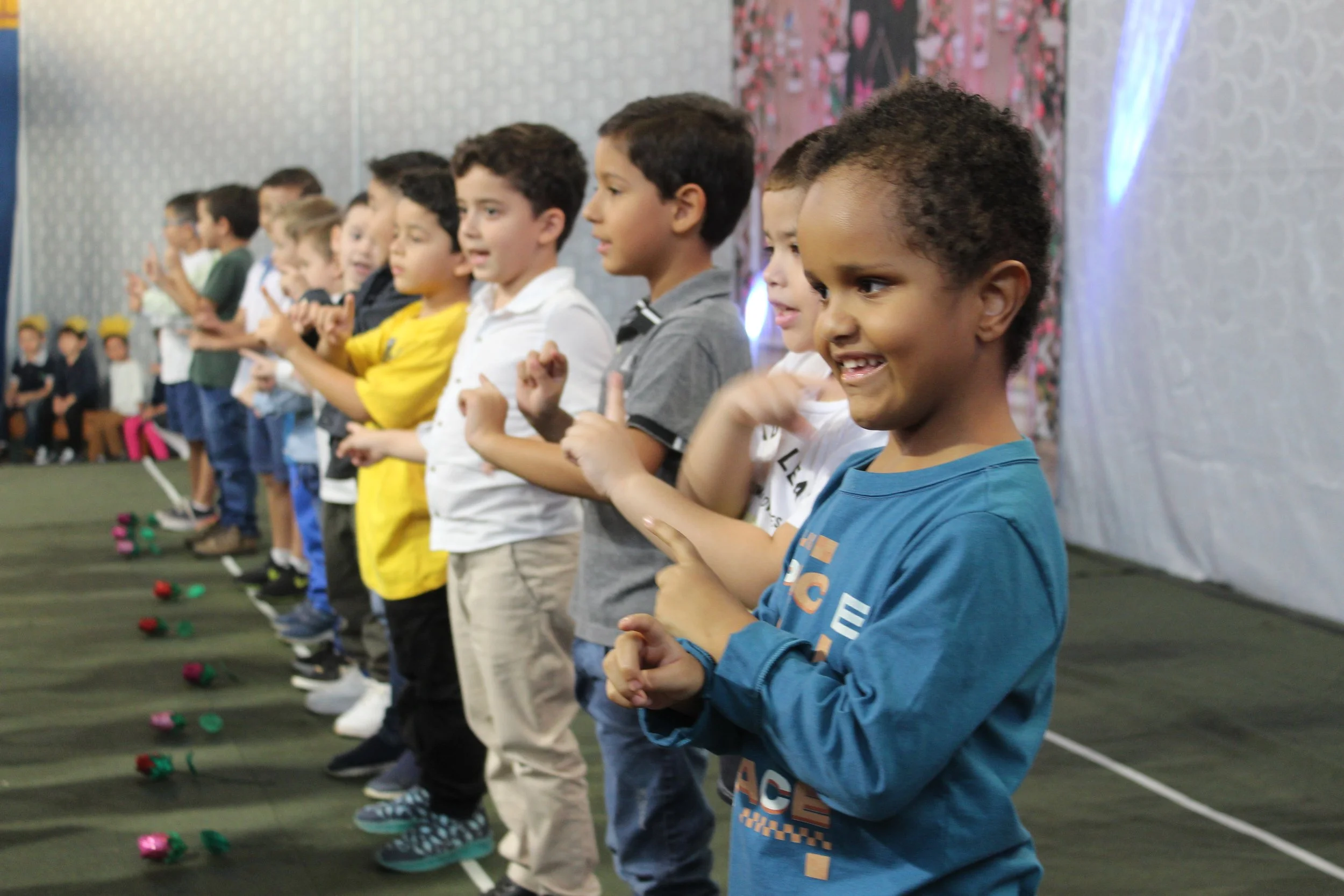 Dia das mães- O que é ser mãe? Fotos da Festa do dia das Mães 2023