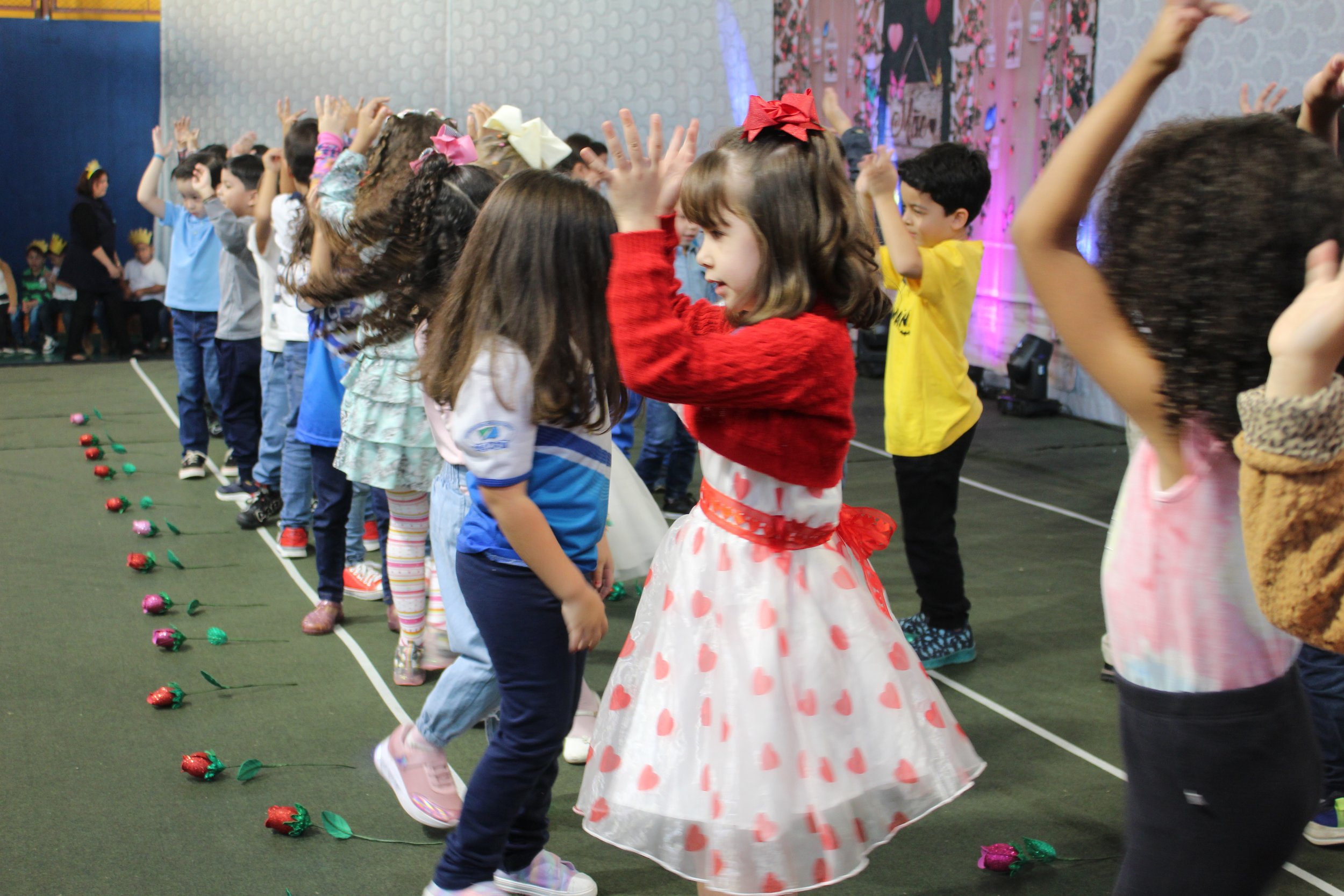 Dia das mães- O que é ser mãe? Fotos da Festa do dia das Mães 2023