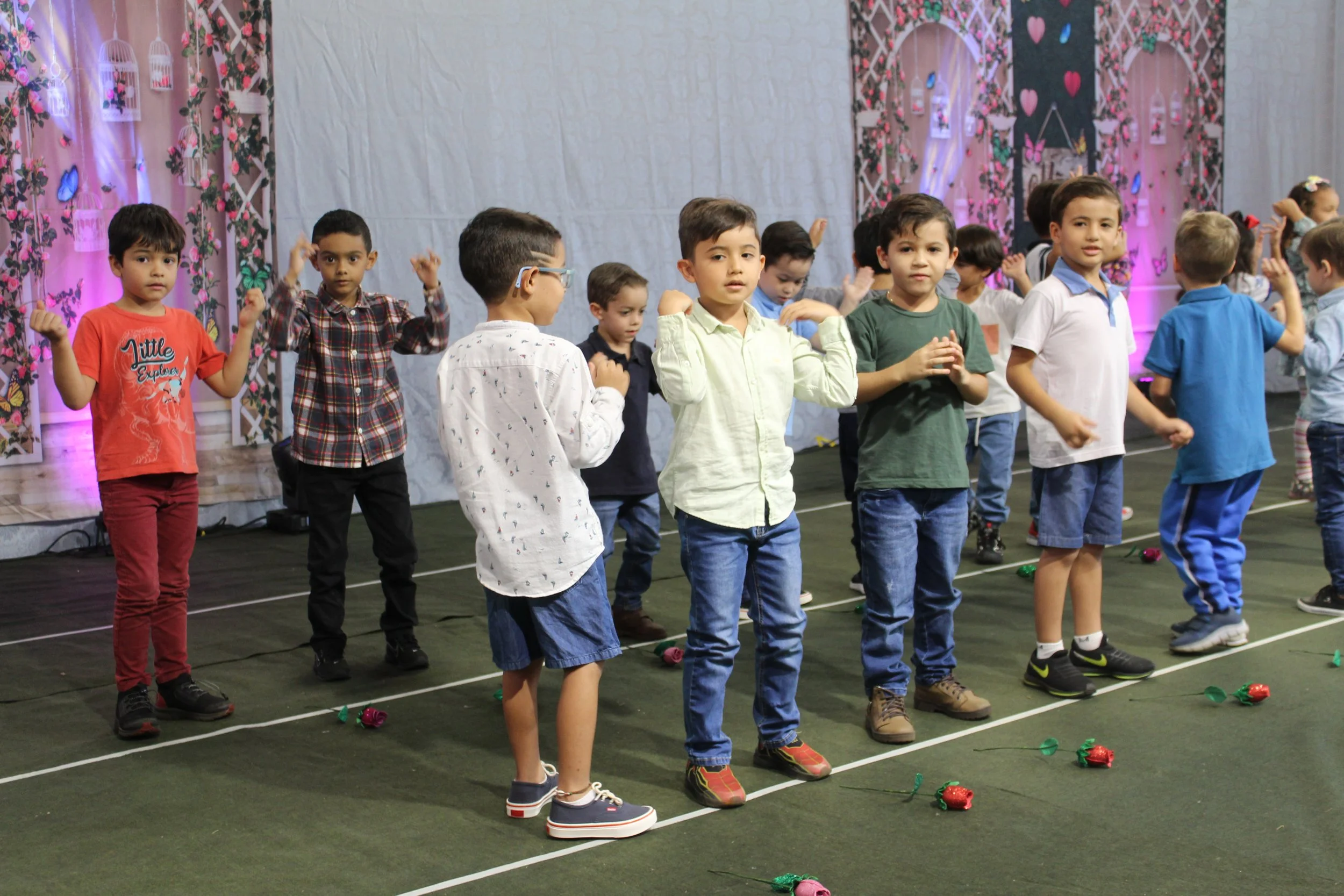 Dia das mães- O que é ser mãe? Fotos da Festa do dia das Mães 2023