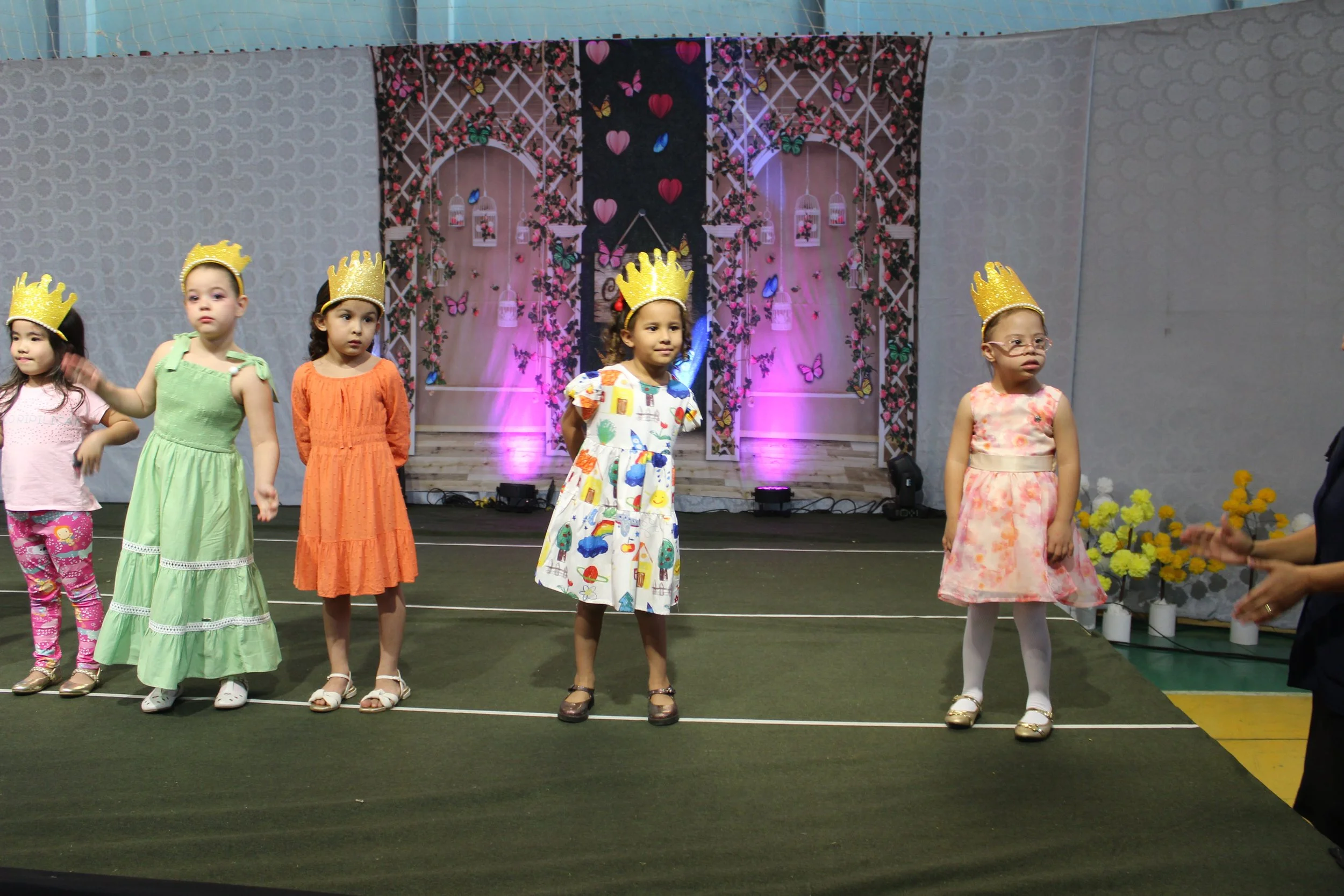 Dia das mães- O que é ser mãe? Fotos da Festa do dia das Mães 2023