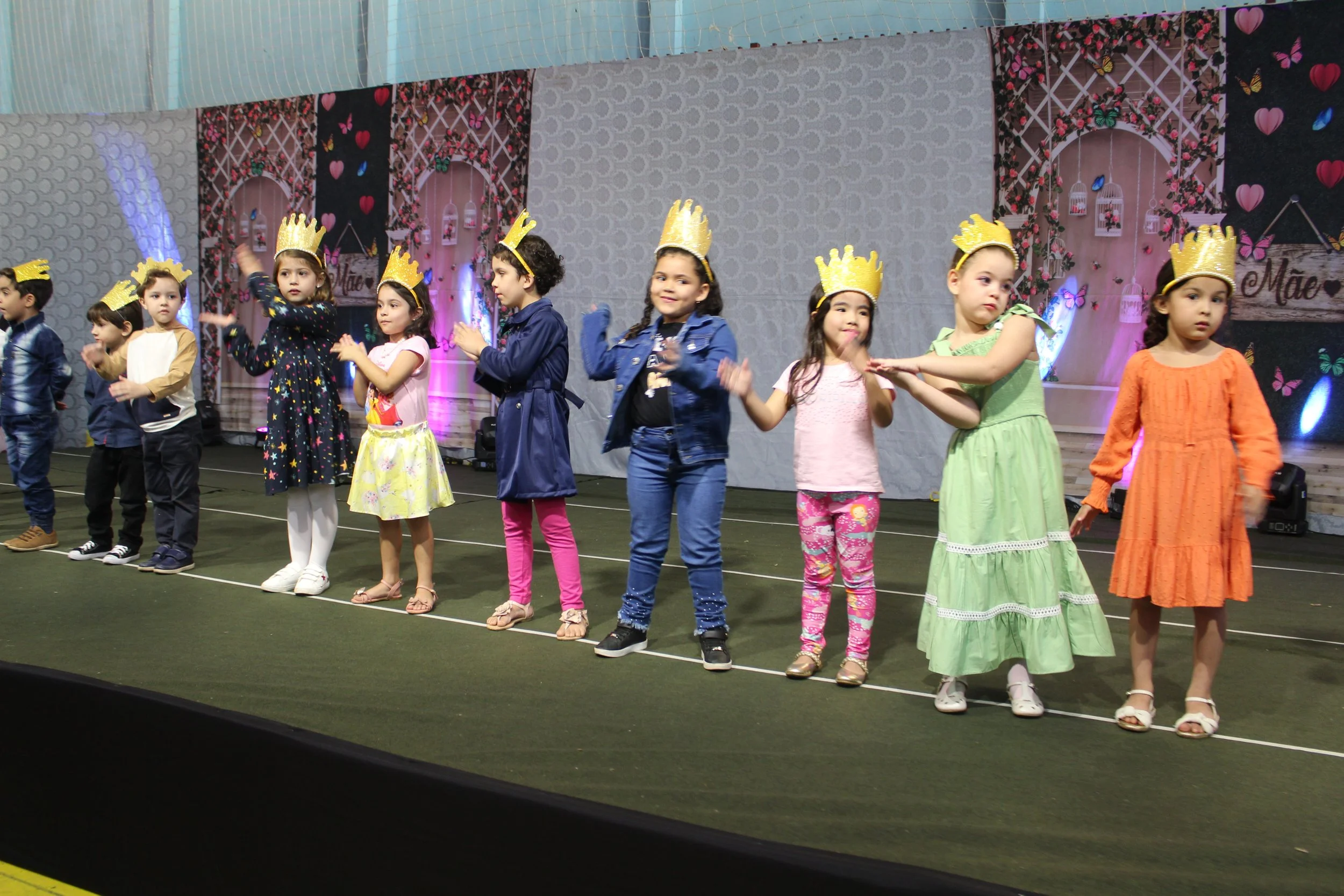 Dia das mães- O que é ser mãe? Fotos da Festa do dia das Mães 2023