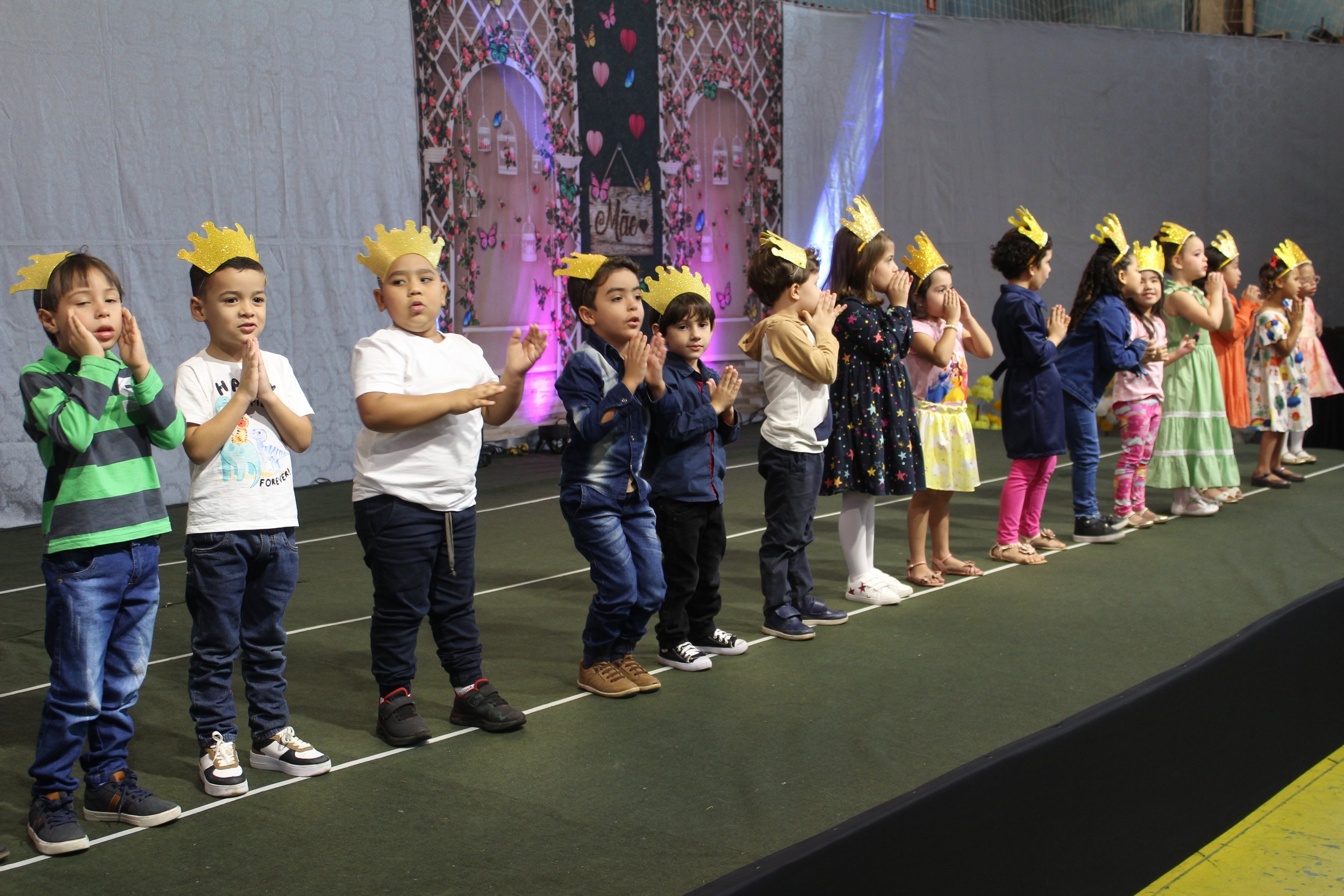 Dia das mães- O que é ser mãe? Fotos da Festa do dia das Mães 2023