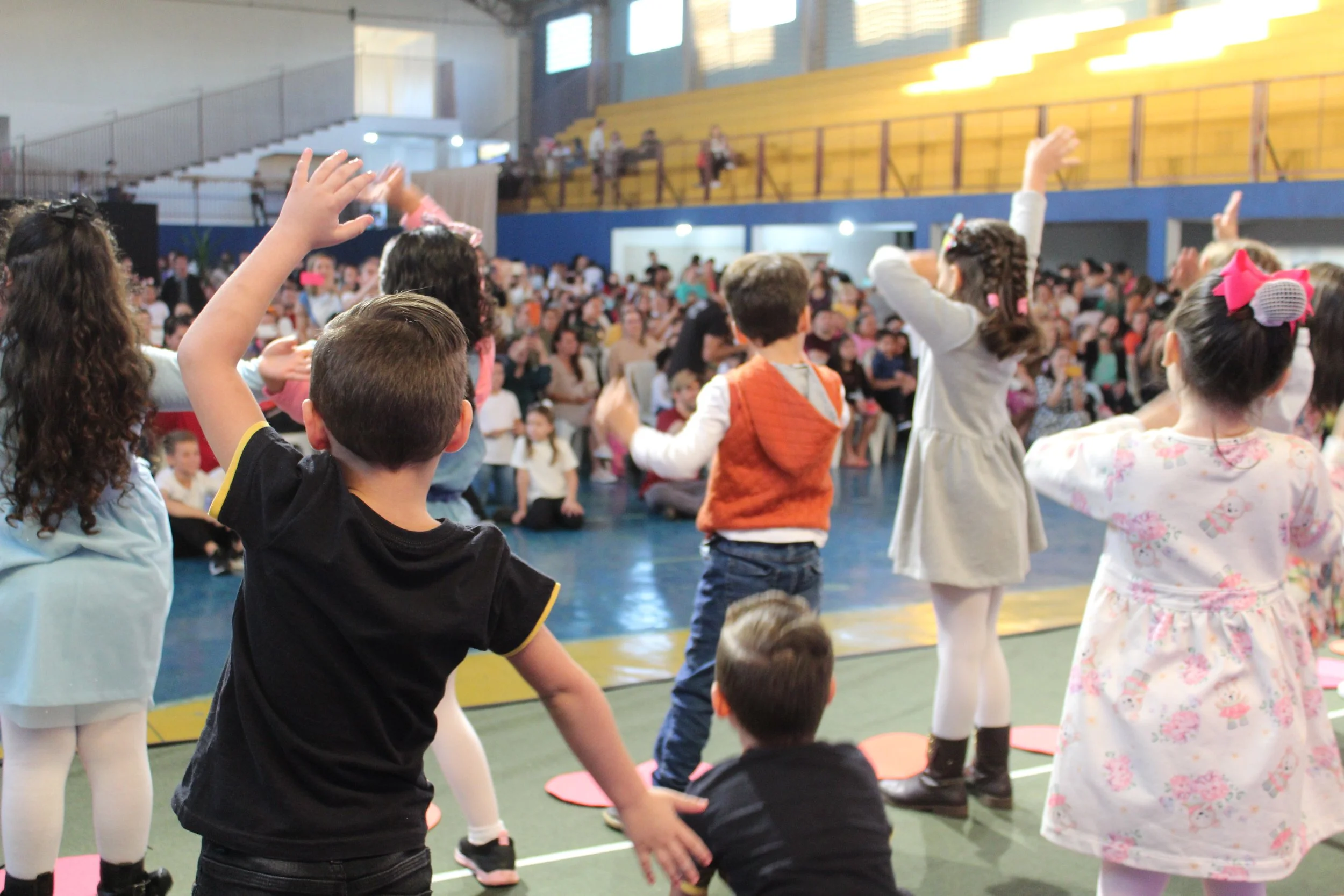 Dia das mães- O que é ser mãe? Fotos da Festa do dia das Mães 2023