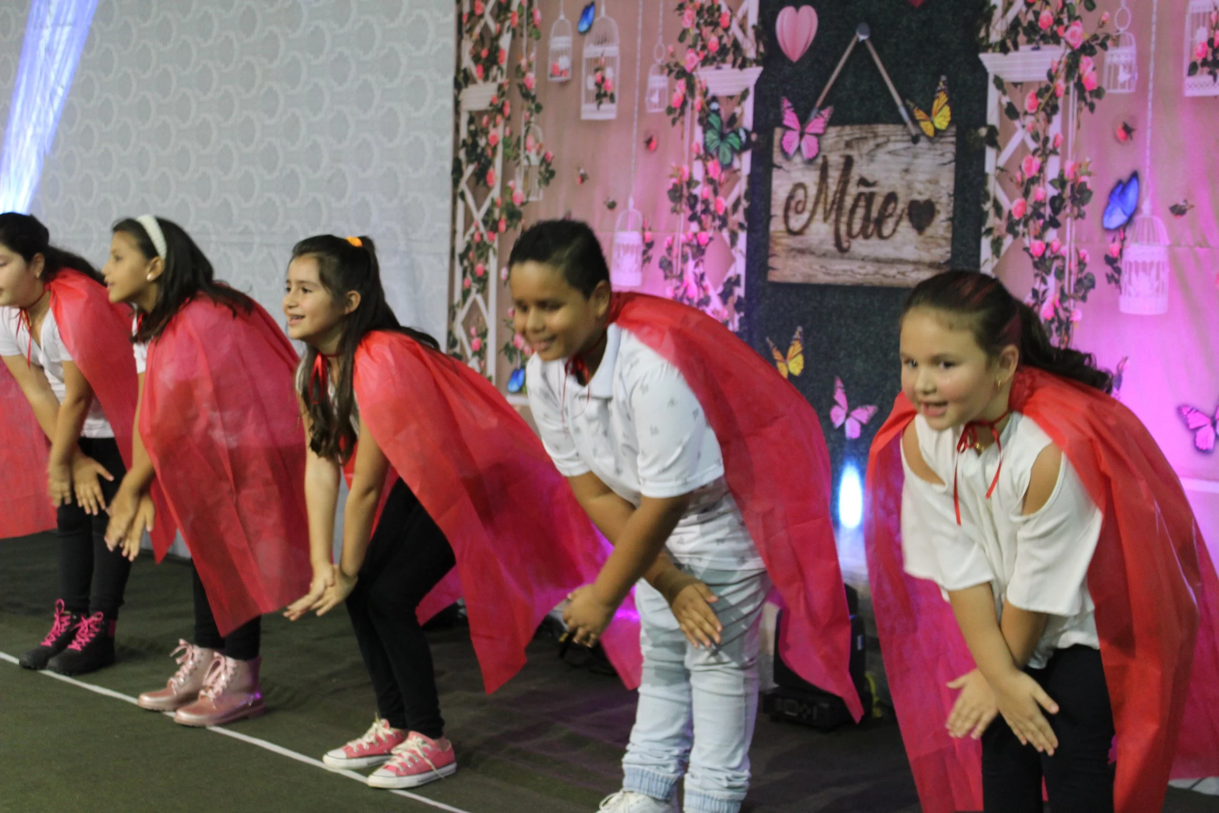 Dia das mães- O que é ser mãe? Fotos da Festa do dia das Mães 2023