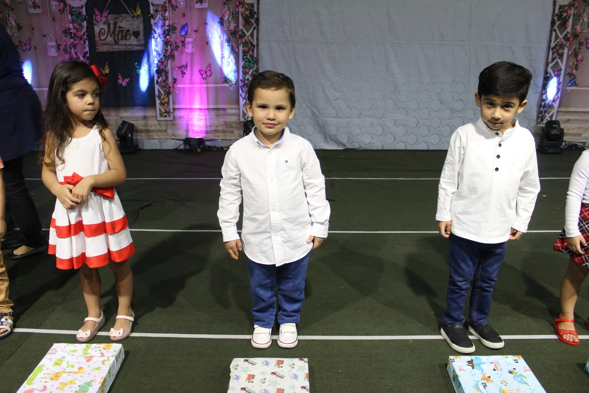 Dia das mães- O que é ser mãe? Fotos da Festa do dia das Mães 2023