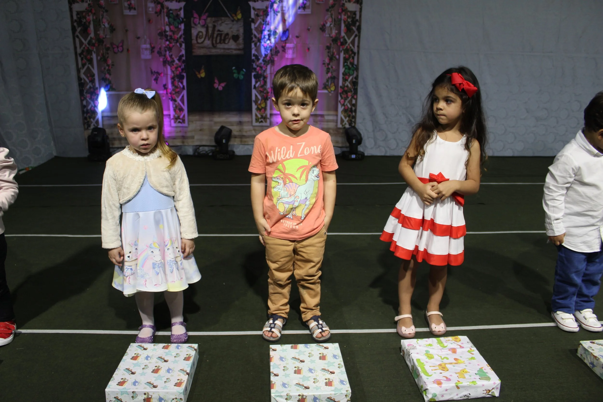 Dia das mães- O que é ser mãe? Fotos da Festa do dia das Mães 2023