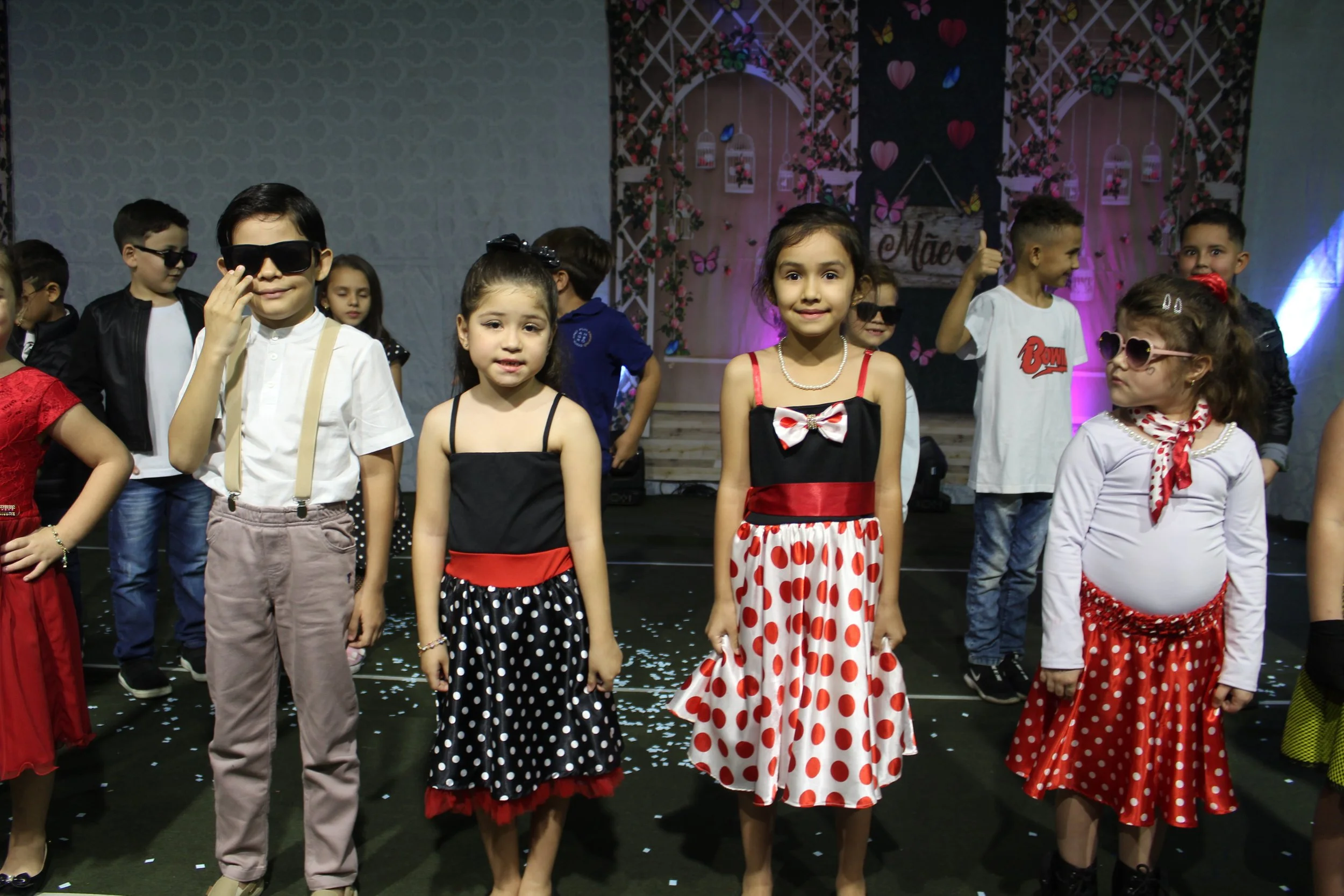 Dia das mães- O que é ser mãe? Fotos da Festa do dia das Mães 2023