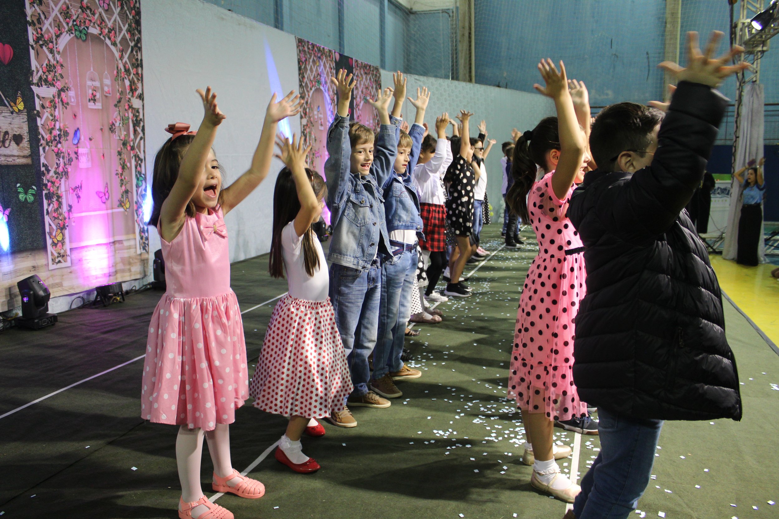 Dia das mães- O que é ser mãe? Fotos da Festa do dia das Mães 2023