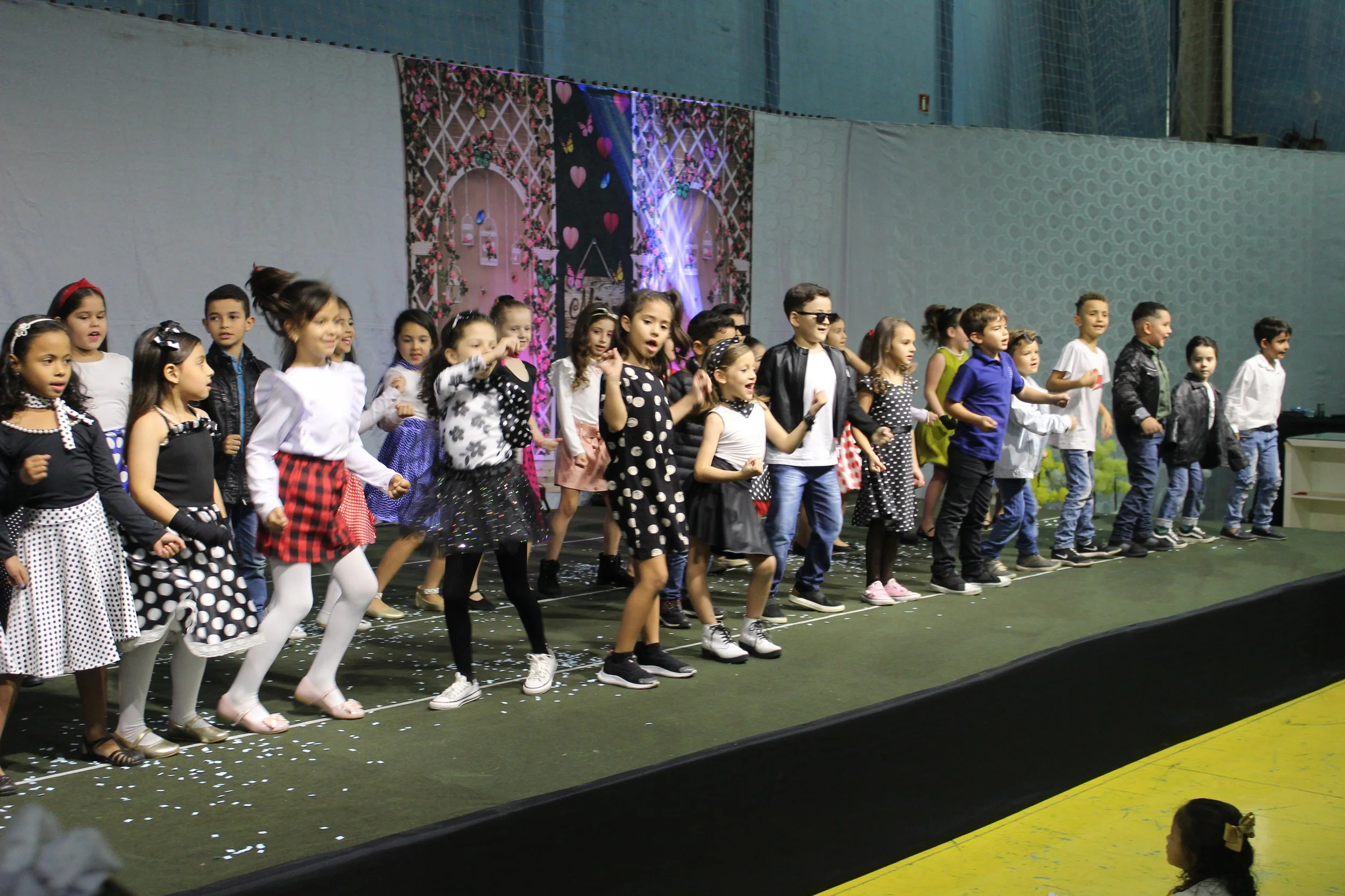 Dia das mães- O que é ser mãe? Fotos da Festa do dia das Mães 2023