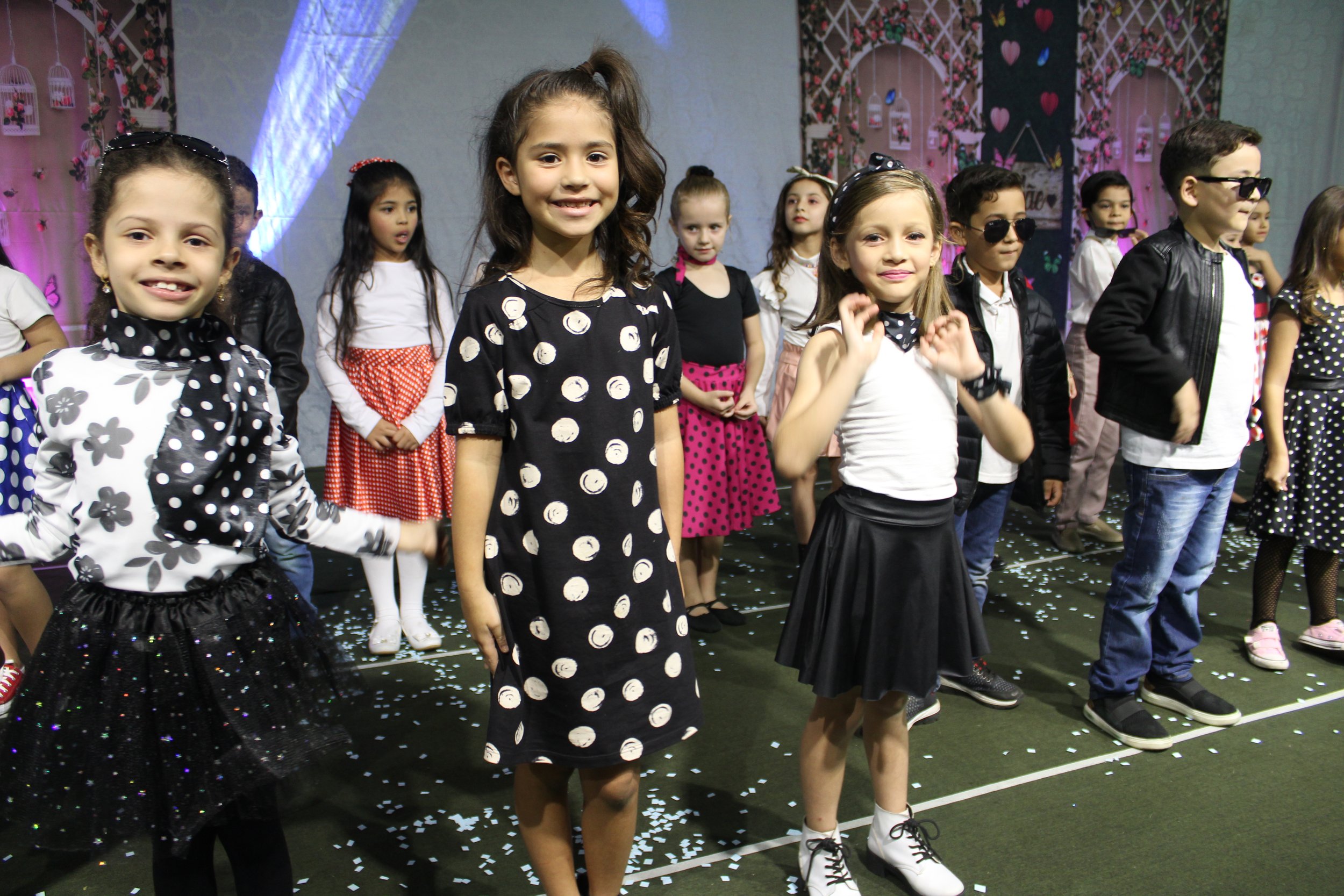 Dia das mães- O que é ser mãe? Fotos da Festa do dia das Mães 2023