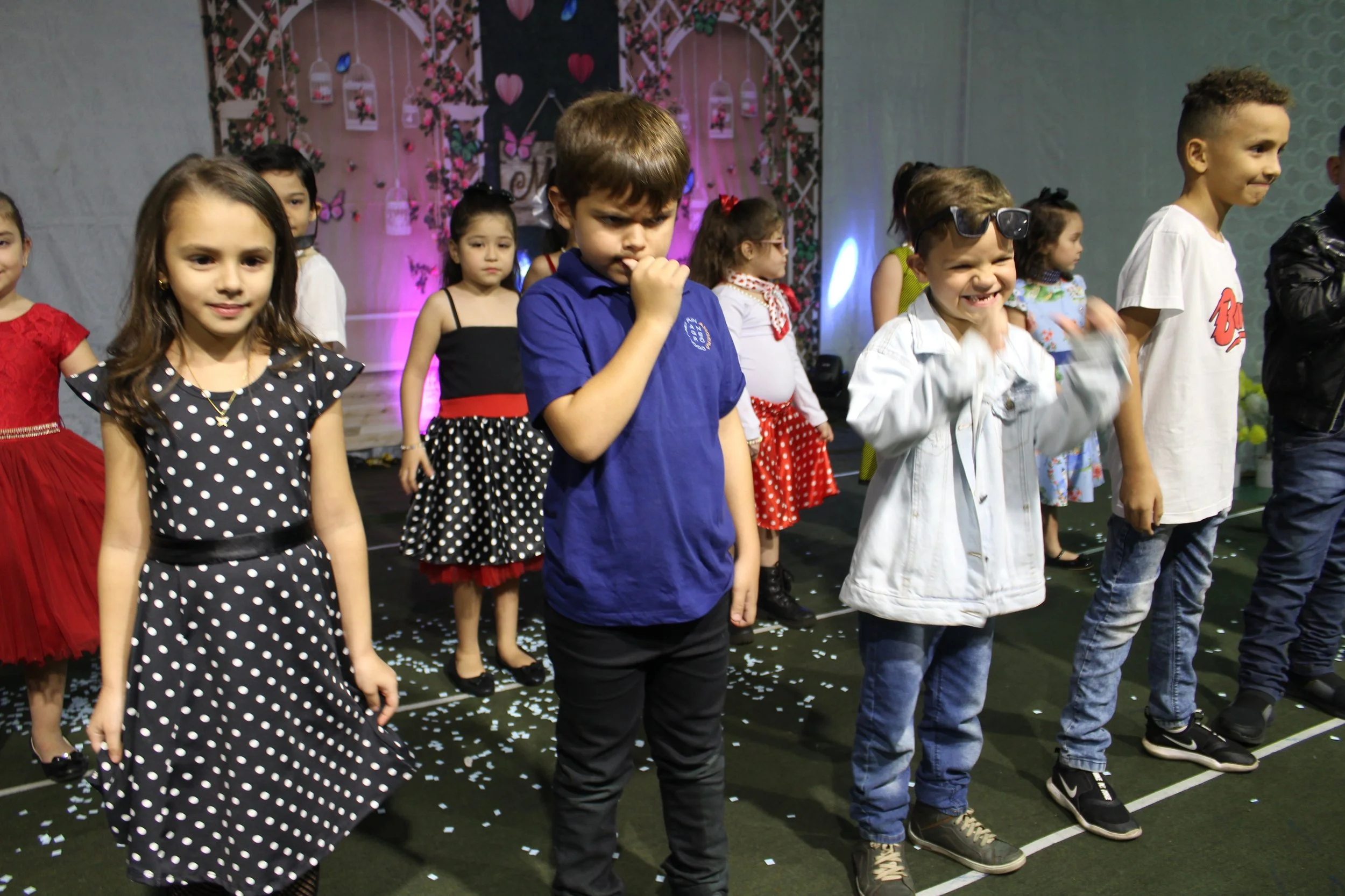 Dia das mães- O que é ser mãe? Fotos da Festa do dia das Mães 2023