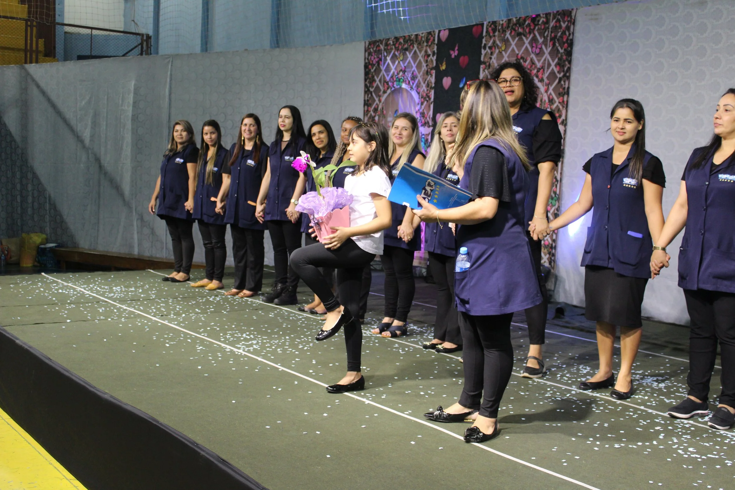 Dia das mães- O que é ser mãe? Fotos da Festa do dia das Mães 2023