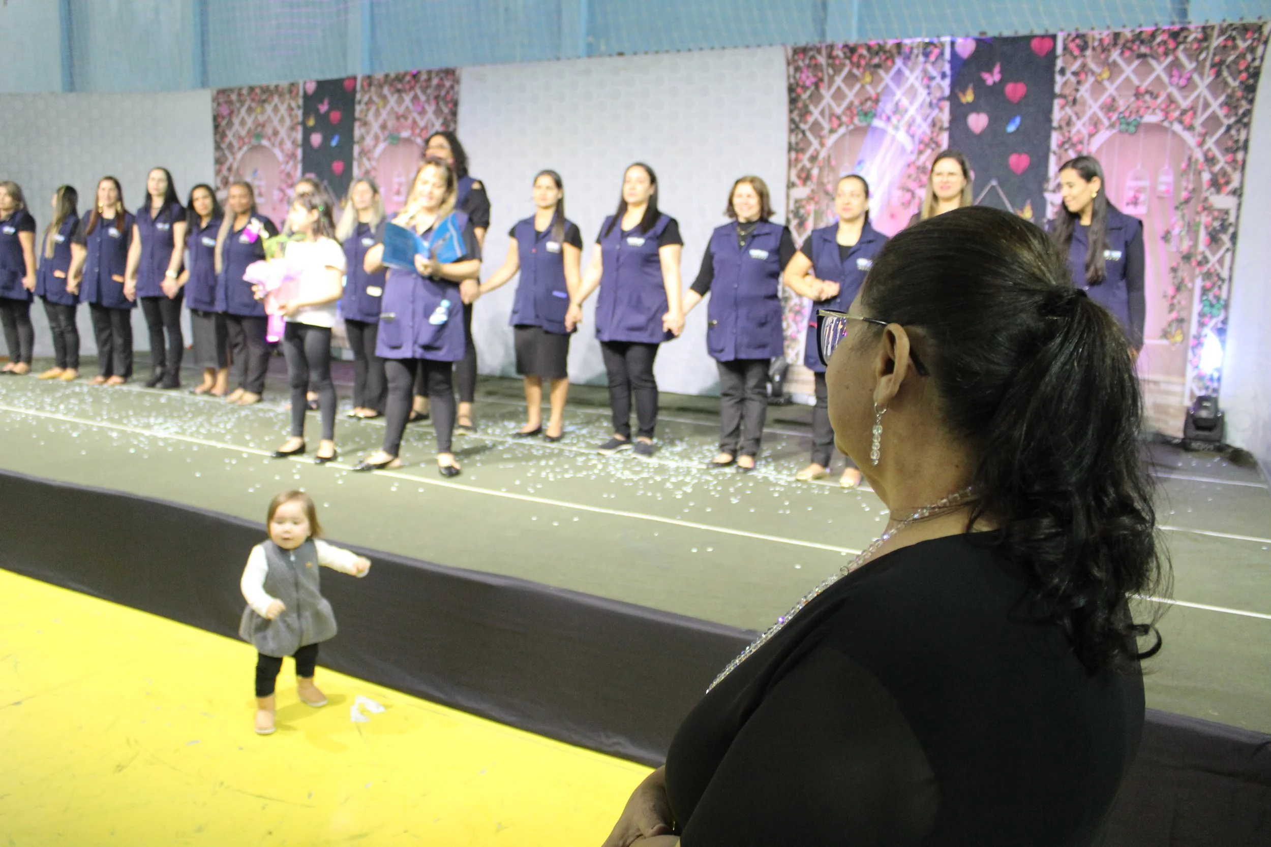 Dia das mães- O que é ser mãe? Fotos da Festa do dia das Mães 2023