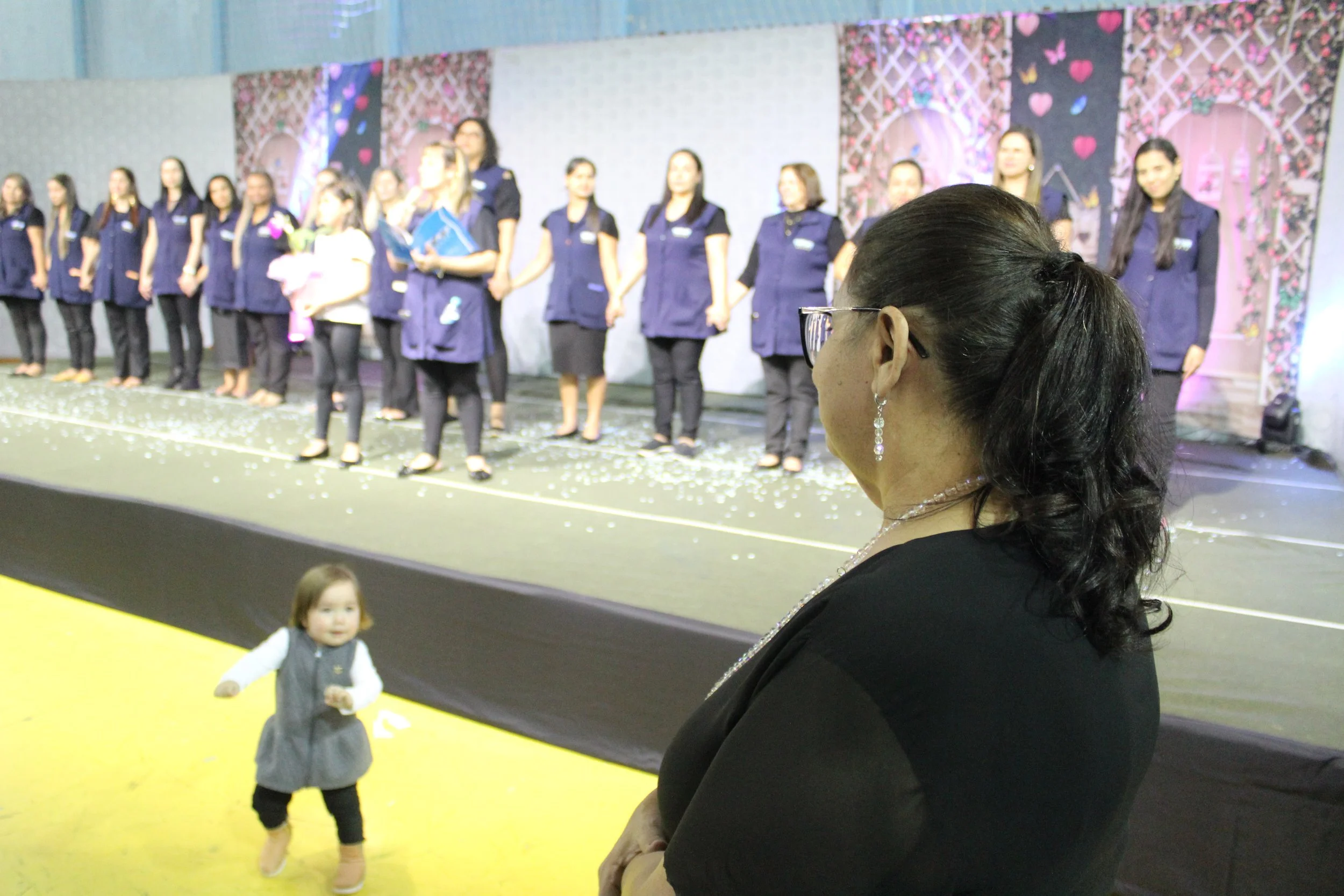 Dia das mães- O que é ser mãe? Fotos da Festa do dia das Mães 2023