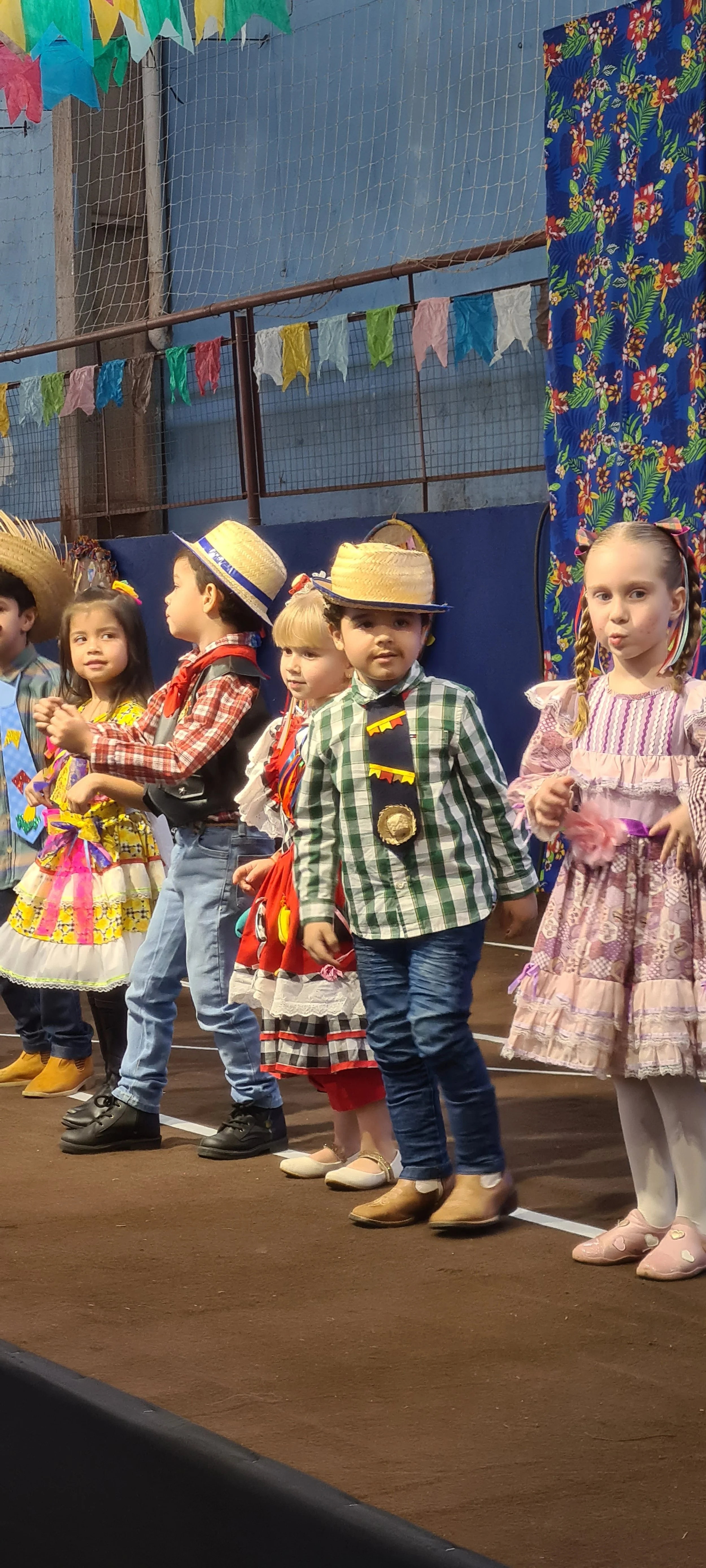 Colégio CEART celebra a tradição junina com alegria e animação. - 25º Festa Junina 2023 Colégio CEART celebra a tradição junina com alegria e animação. - 25º Festa Junina 2023