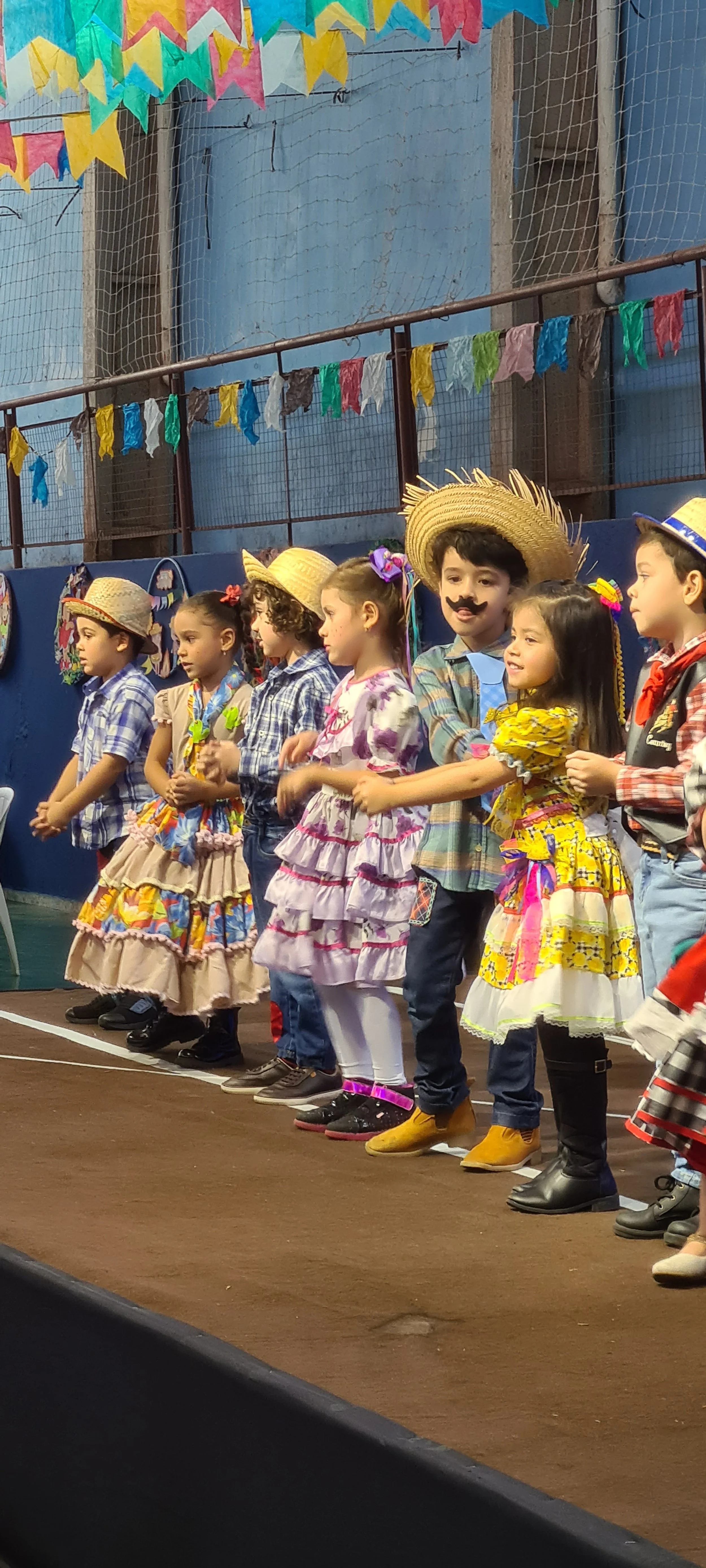 Colégio CEART celebra a tradição junina com alegria e animação. - 25º Festa Junina 2023 Colégio CEART celebra a tradição junina com alegria e animação. - 25º Festa Junina 2023