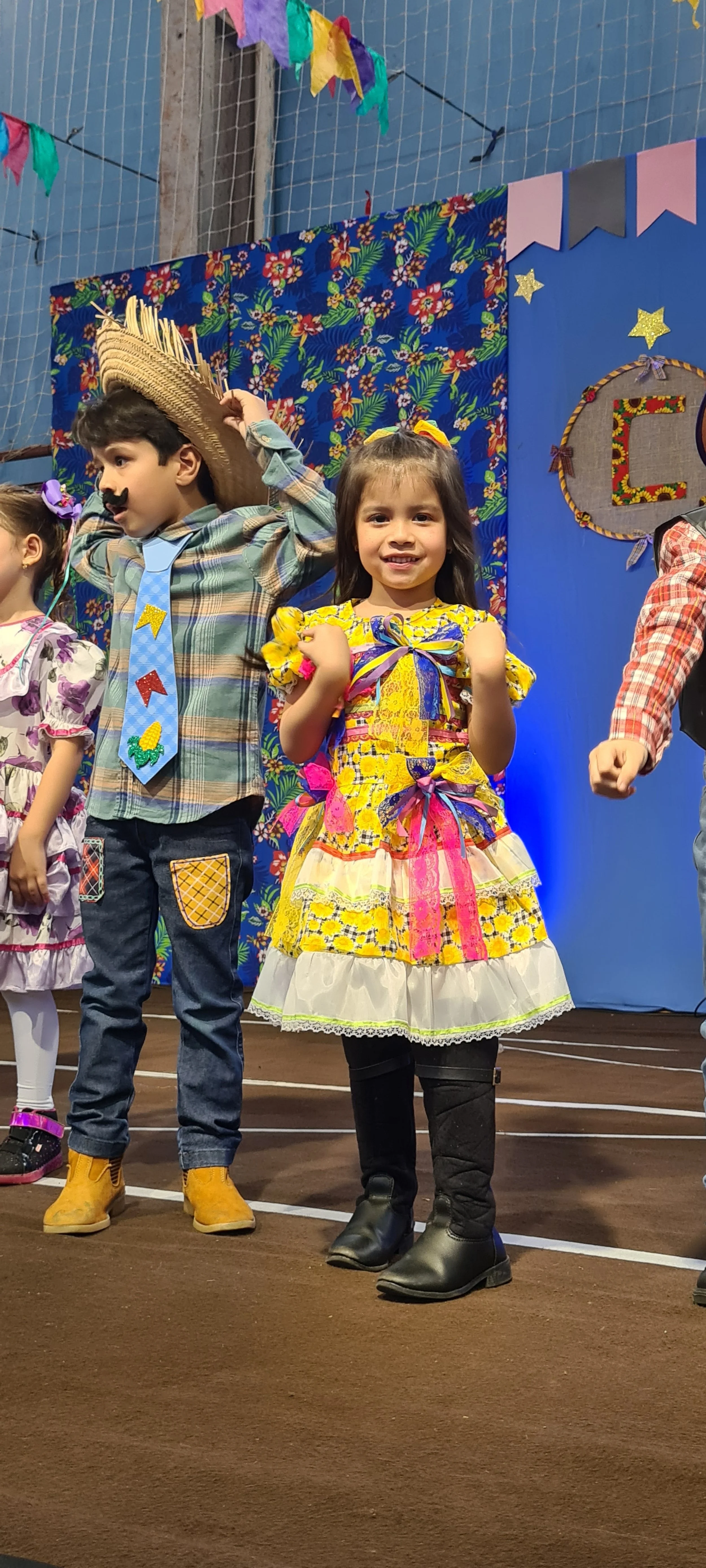 Colégio CEART celebra a tradição junina com alegria e animação. - 25º Festa Junina 2023 Colégio CEART celebra a tradição junina com alegria e animação. - 25º Festa Junina 2023