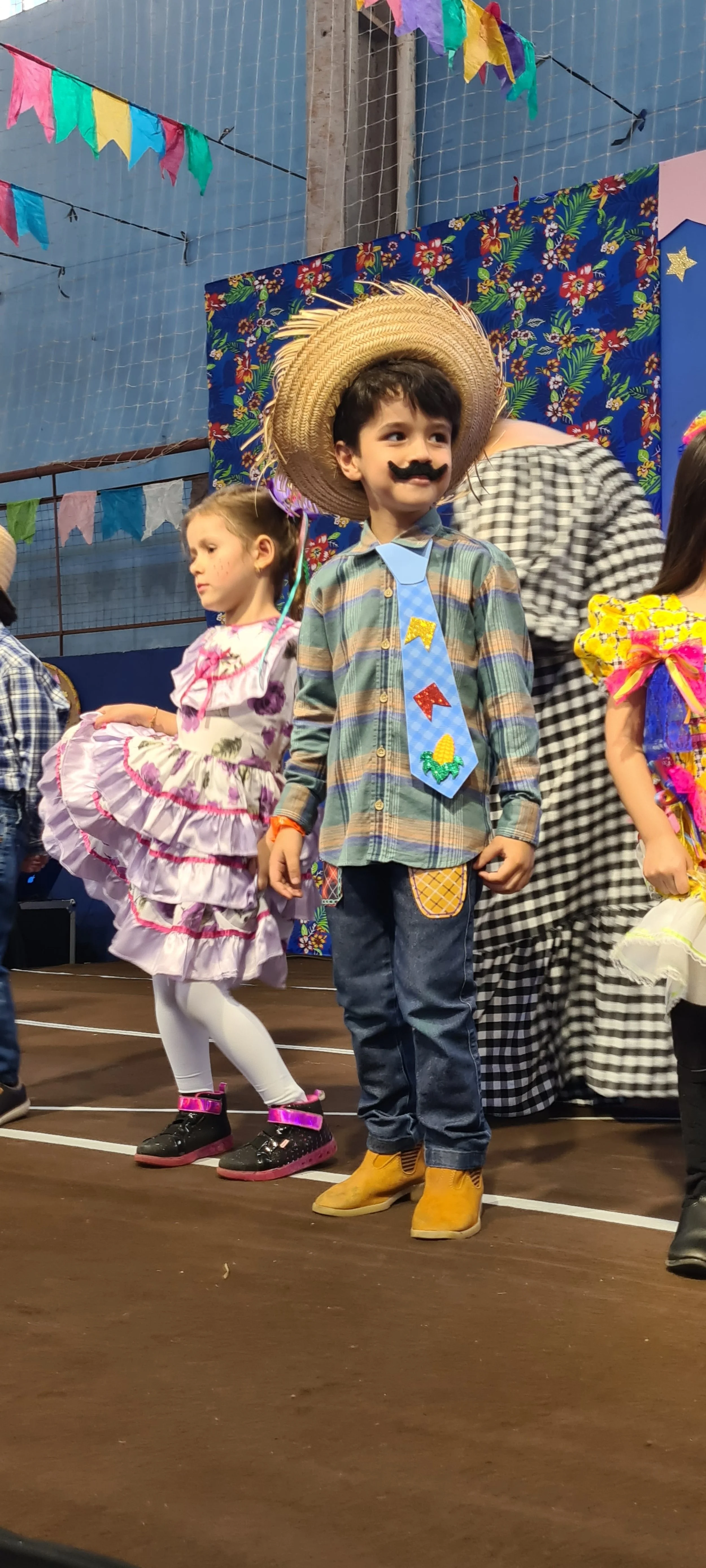Colégio CEART celebra a tradição junina com alegria e animação. - 25º Festa Junina 2023 Colégio CEART celebra a tradição junina com alegria e animação. - 25º Festa Junina 2023