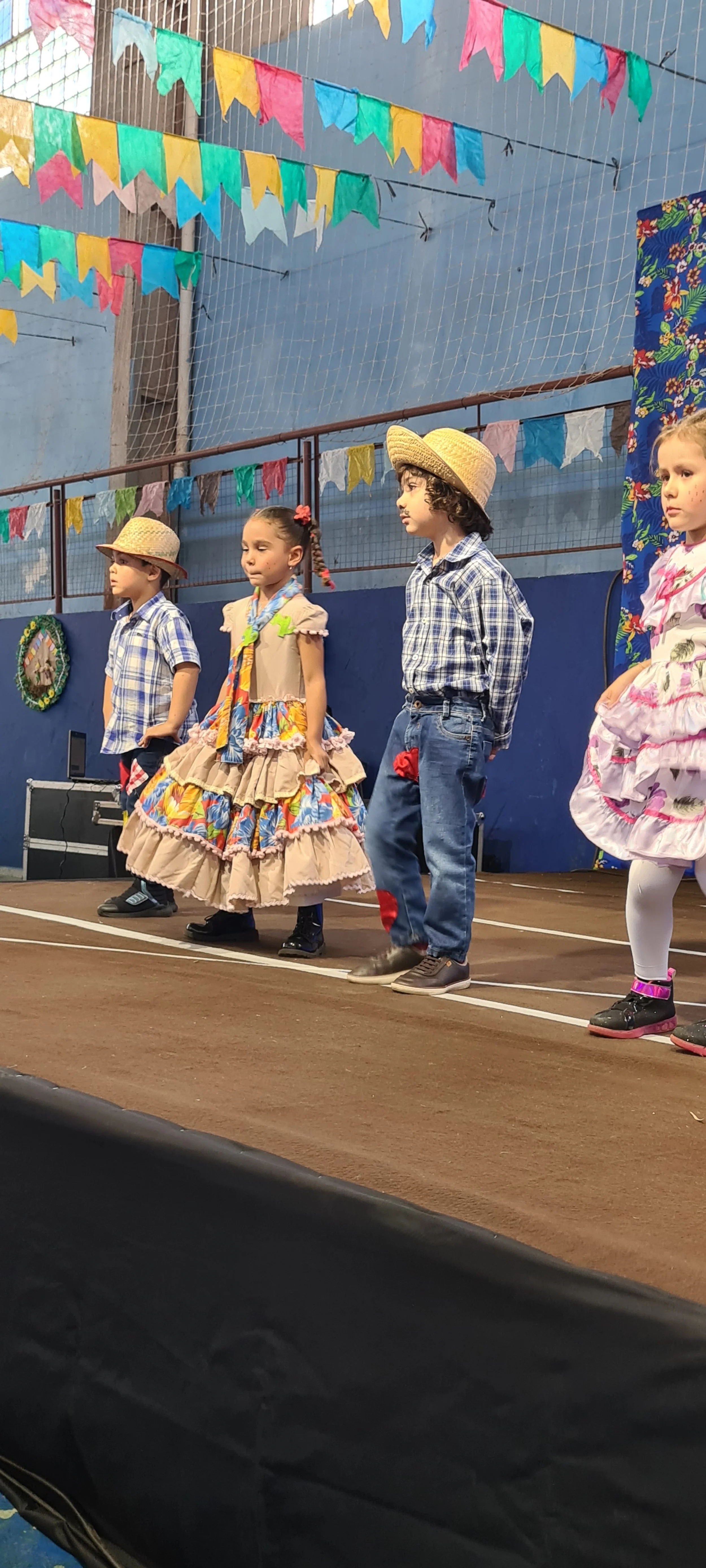 Colégio CEART celebra a tradição junina com alegria e animação. - 25º Festa Junina 2023 Colégio CEART celebra a tradição junina com alegria e animação. - 25º Festa Junina 2023