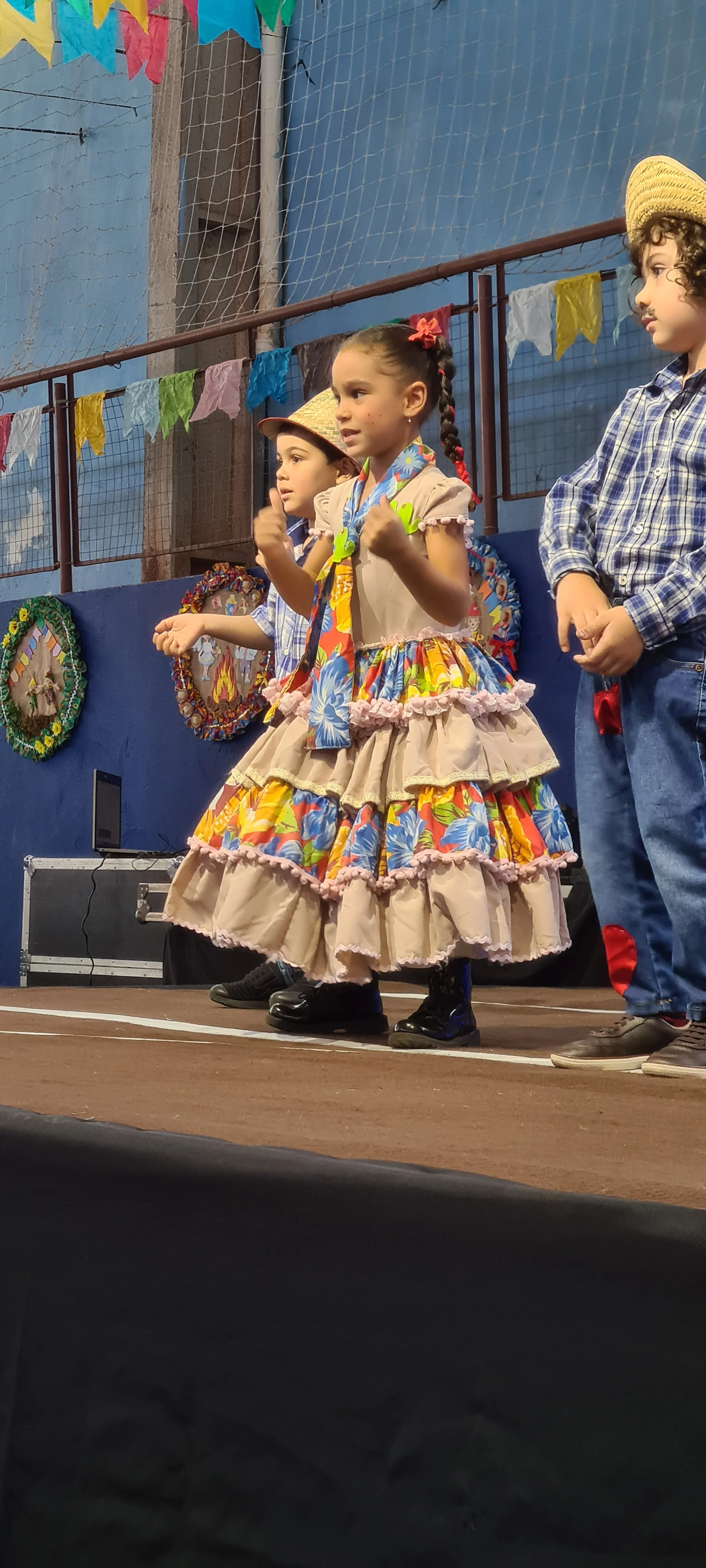 Colégio CEART celebra a tradição junina com alegria e animação. - 25º Festa Junina 2023 Colégio CEART celebra a tradição junina com alegria e animação. - 25º Festa Junina 2023