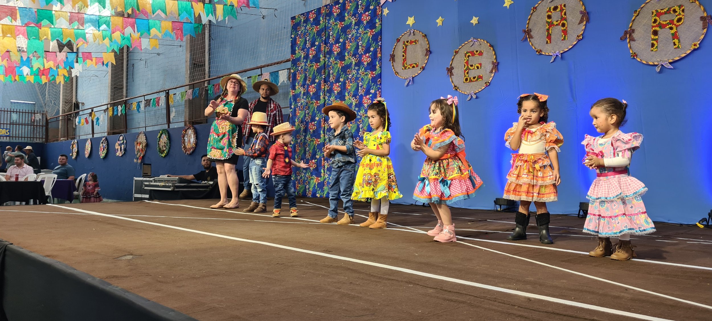 Colégio CEART celebra a tradição junina com alegria e animação. - 25º Festa Junina 2023 Colégio CEART celebra a tradição junina com alegria e animação. - 25º Festa Junina 2023
