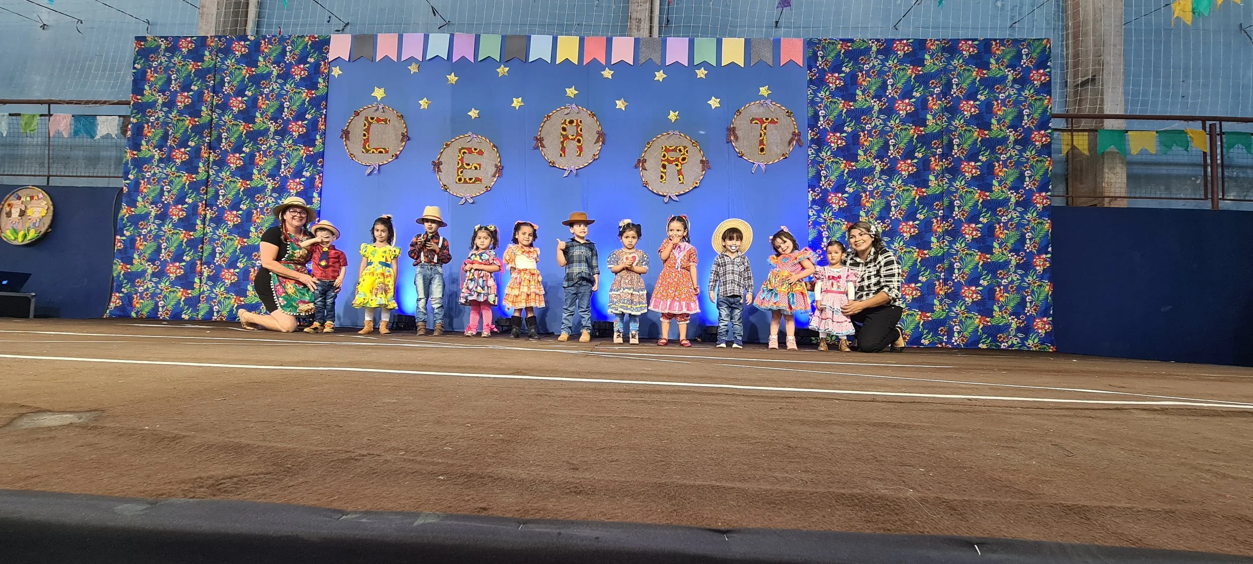 Colégio CEART celebra a tradição junina com alegria e animação. - 25º Festa Junina 2023 Colégio CEART celebra a tradição junina com alegria e animação. - 25º Festa Junina 2023