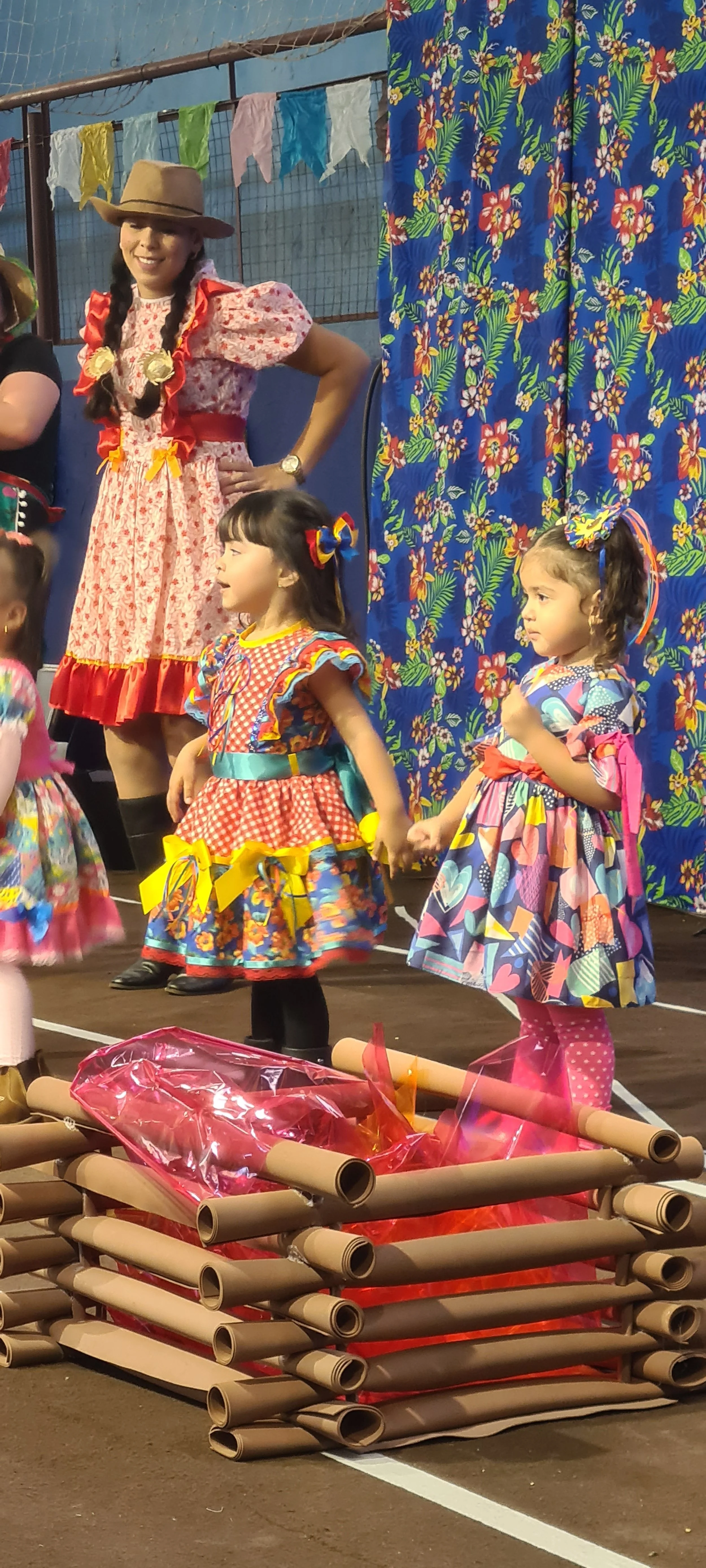 Colégio CEART celebra a tradição junina com alegria e animação. - 25º Festa Junina 2023 Colégio CEART celebra a tradição junina com alegria e animação. - 25º Festa Junina 2023