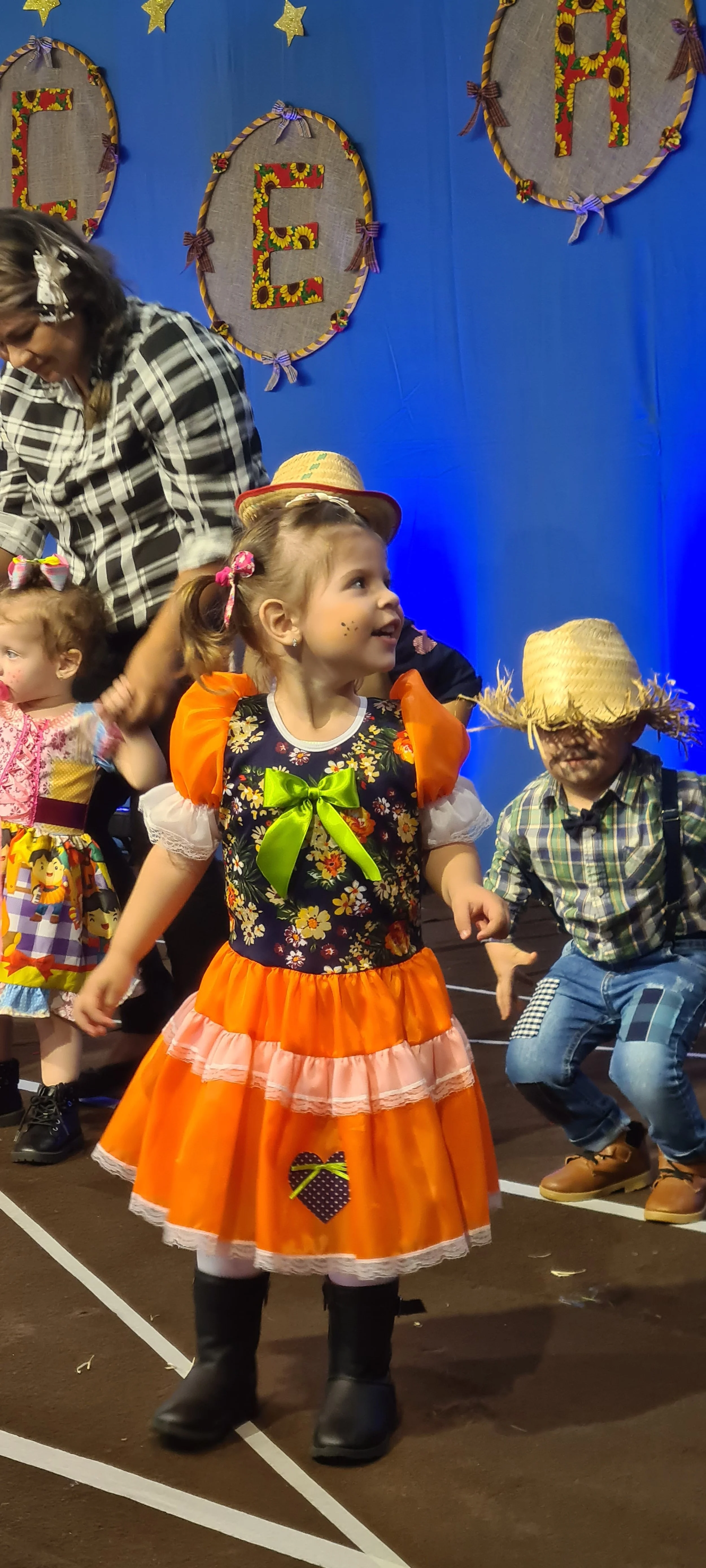 Colégio CEART celebra a tradição junina com alegria e animação. - 25º Festa Junina 2023 Colégio CEART celebra a tradição junina com alegria e animação. - 25º Festa Junina 2023