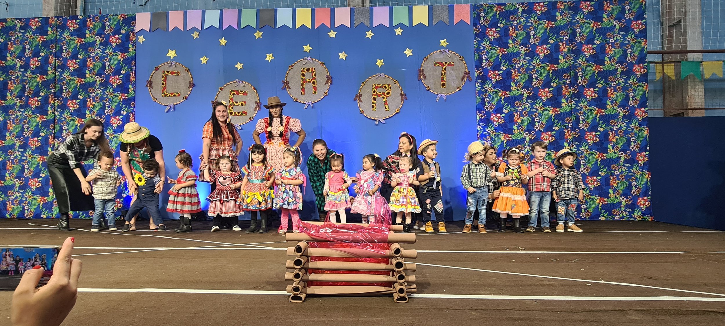 Colégio CEART celebra a tradição junina com alegria e animação. - 25º Festa Junina 2023 Colégio CEART celebra a tradição junina com alegria e animação. - 25º Festa Junina 2023