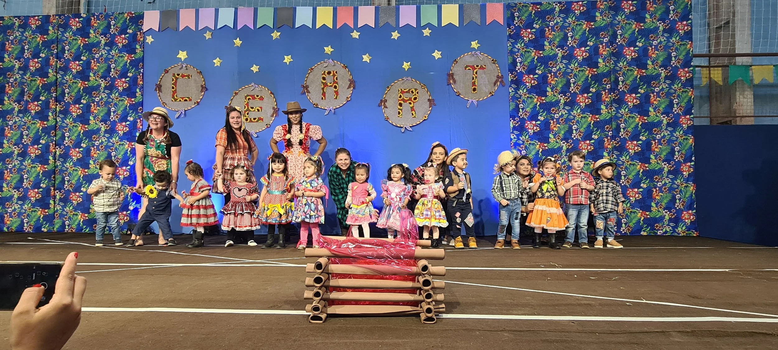 Colégio CEART celebra a tradição junina com alegria e animação. - 25º Festa Junina 2023 Colégio CEART celebra a tradição junina com alegria e animação. - 25º Festa Junina 2023