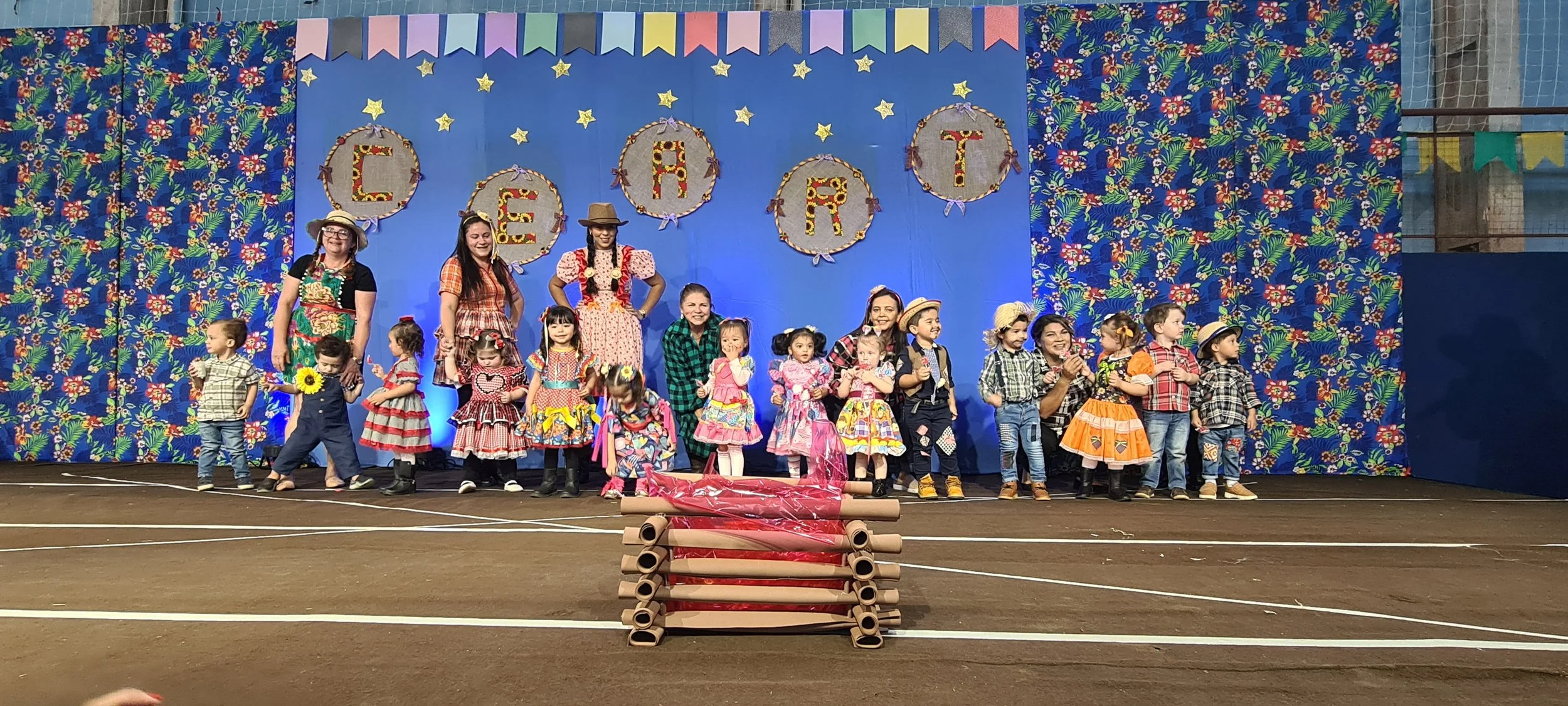 Colégio CEART celebra a tradição junina com alegria e animação. - 25º Festa Junina 2023 Colégio CEART celebra a tradição junina com alegria e animação. - 25º Festa Junina 2023