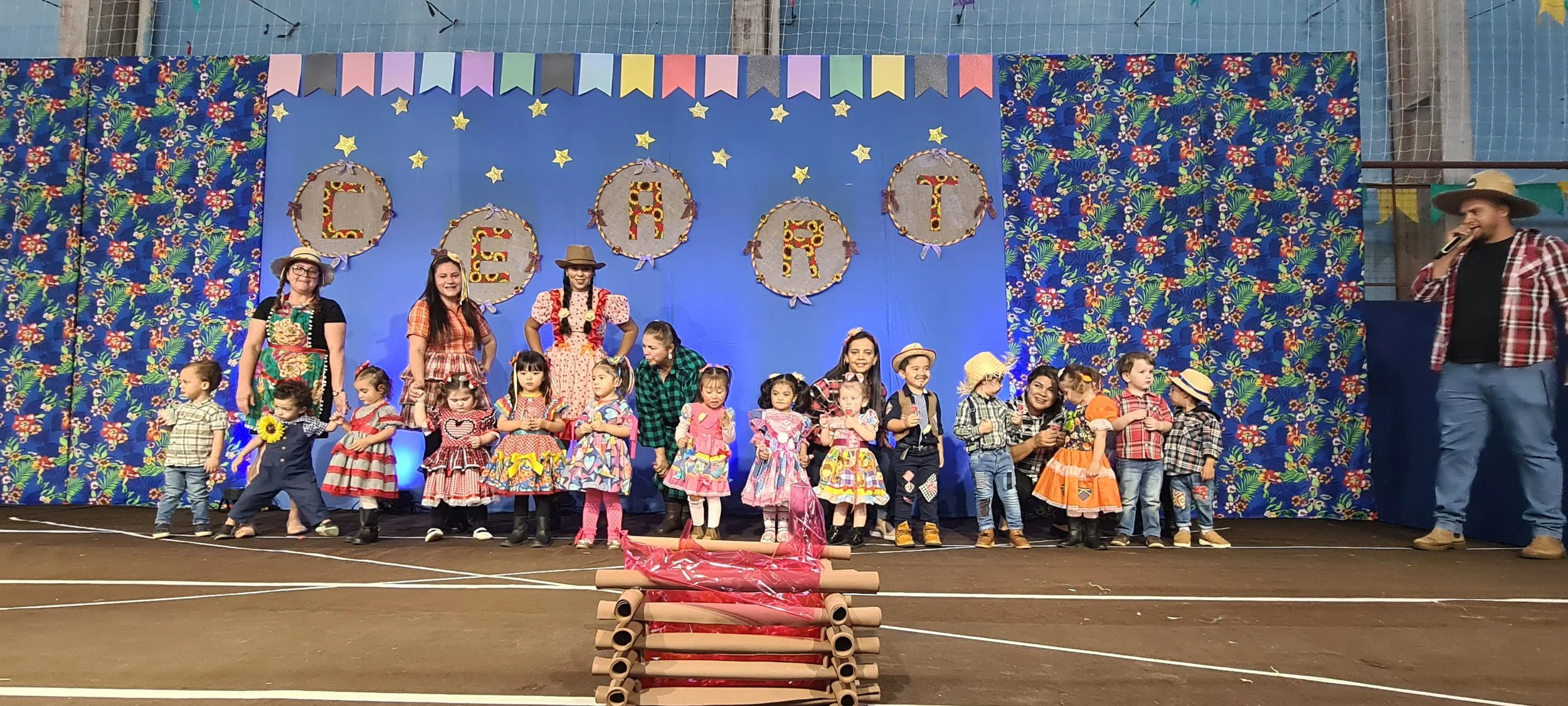 Colégio CEART celebra a tradição junina com alegria e animação. - 25º Festa Junina 2023 Colégio CEART celebra a tradição junina com alegria e animação. - 25º Festa Junina 2023